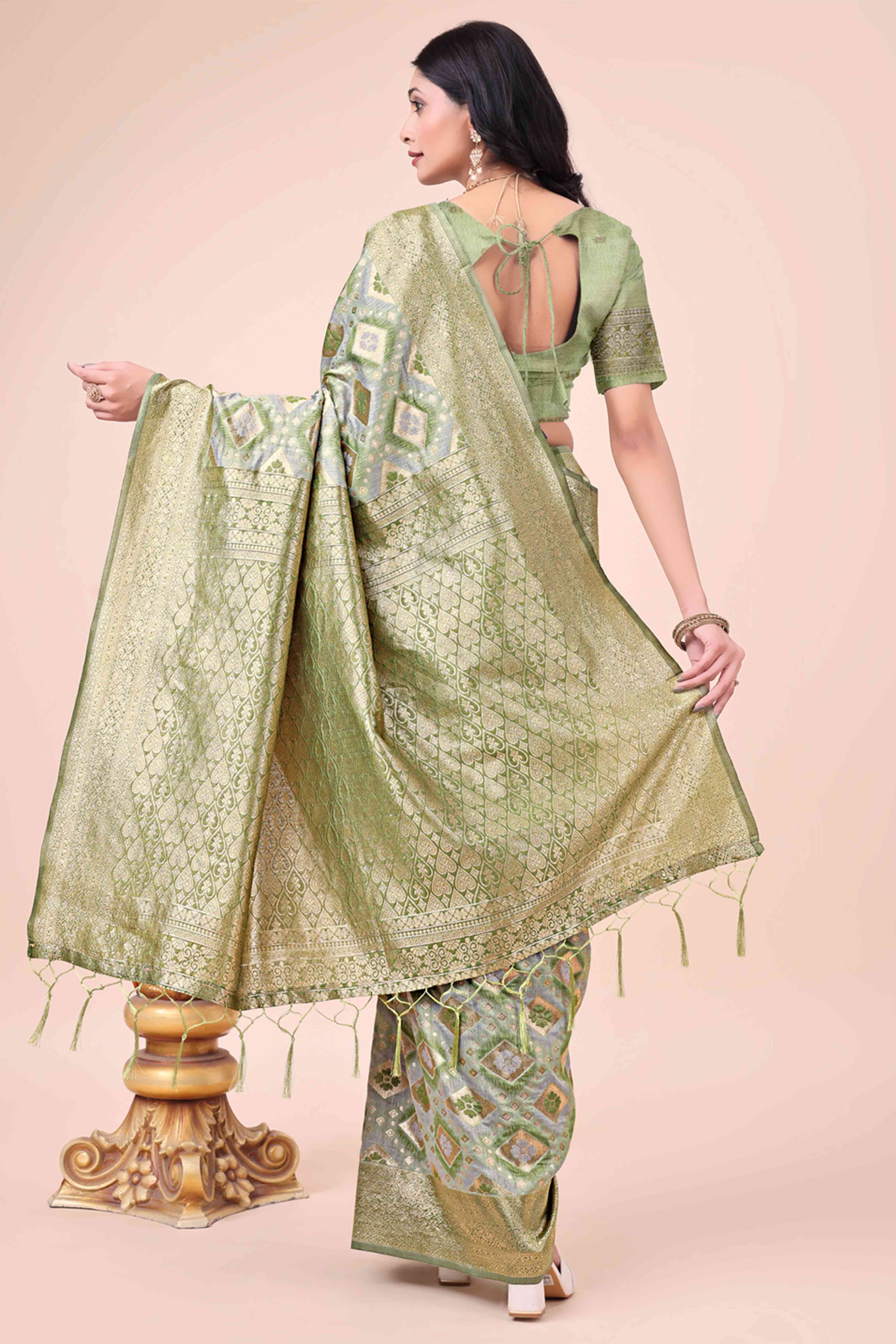 Floral Weaving On Mehendi Green Cotton Blend Saree With Tassels