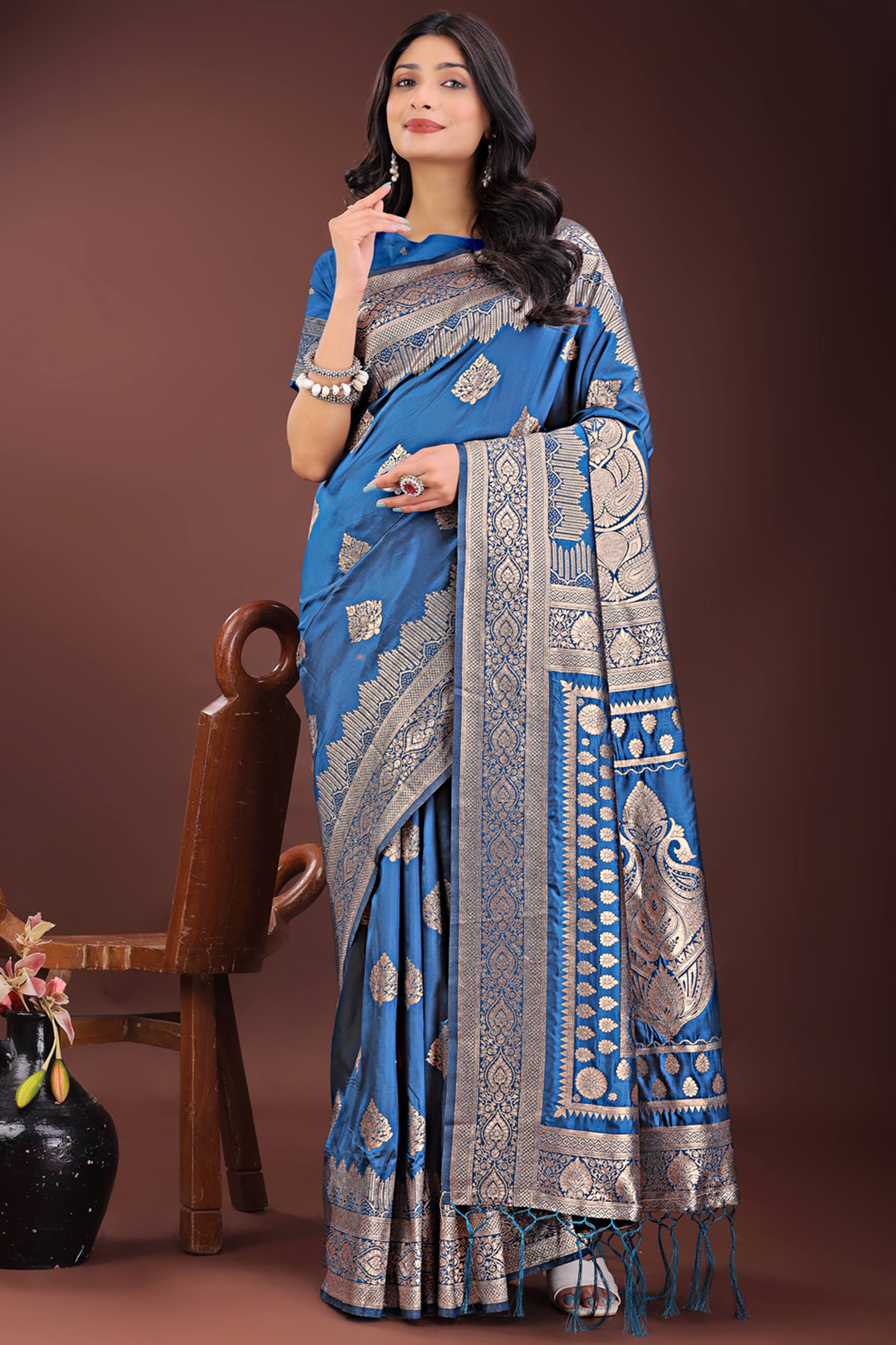 Elegant Blue Floral Zari Woven Kanjivaram Silk Saree Crafted for Timeless Festive Glamour