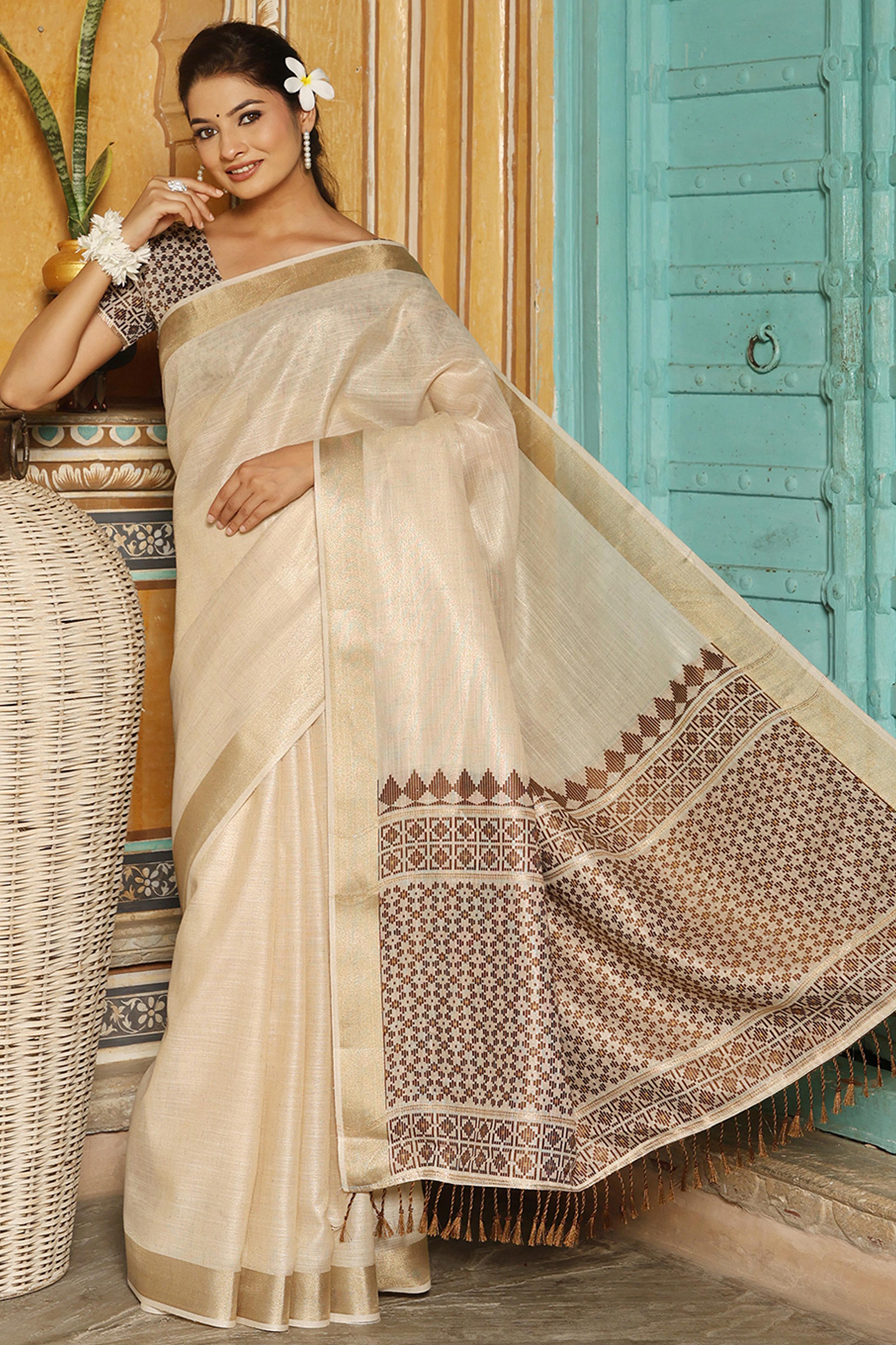 Minimalist Cream Linen Saree with Elegant Brown Pallu in Handloom Weave Look