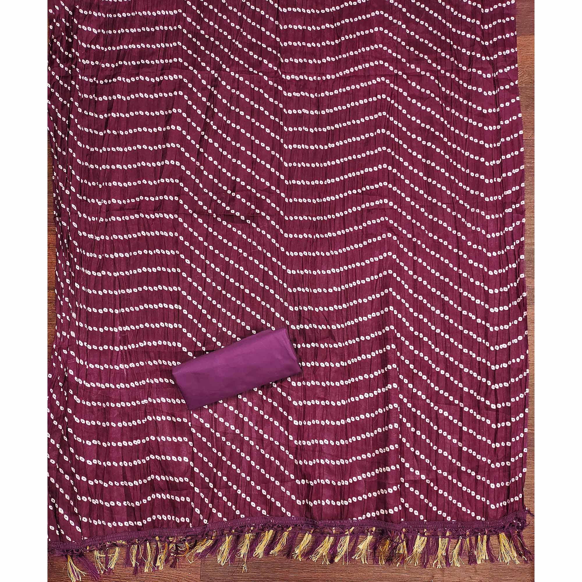 Unstitched Green Cotton Dress Material Enhanced with Thread Embroidery