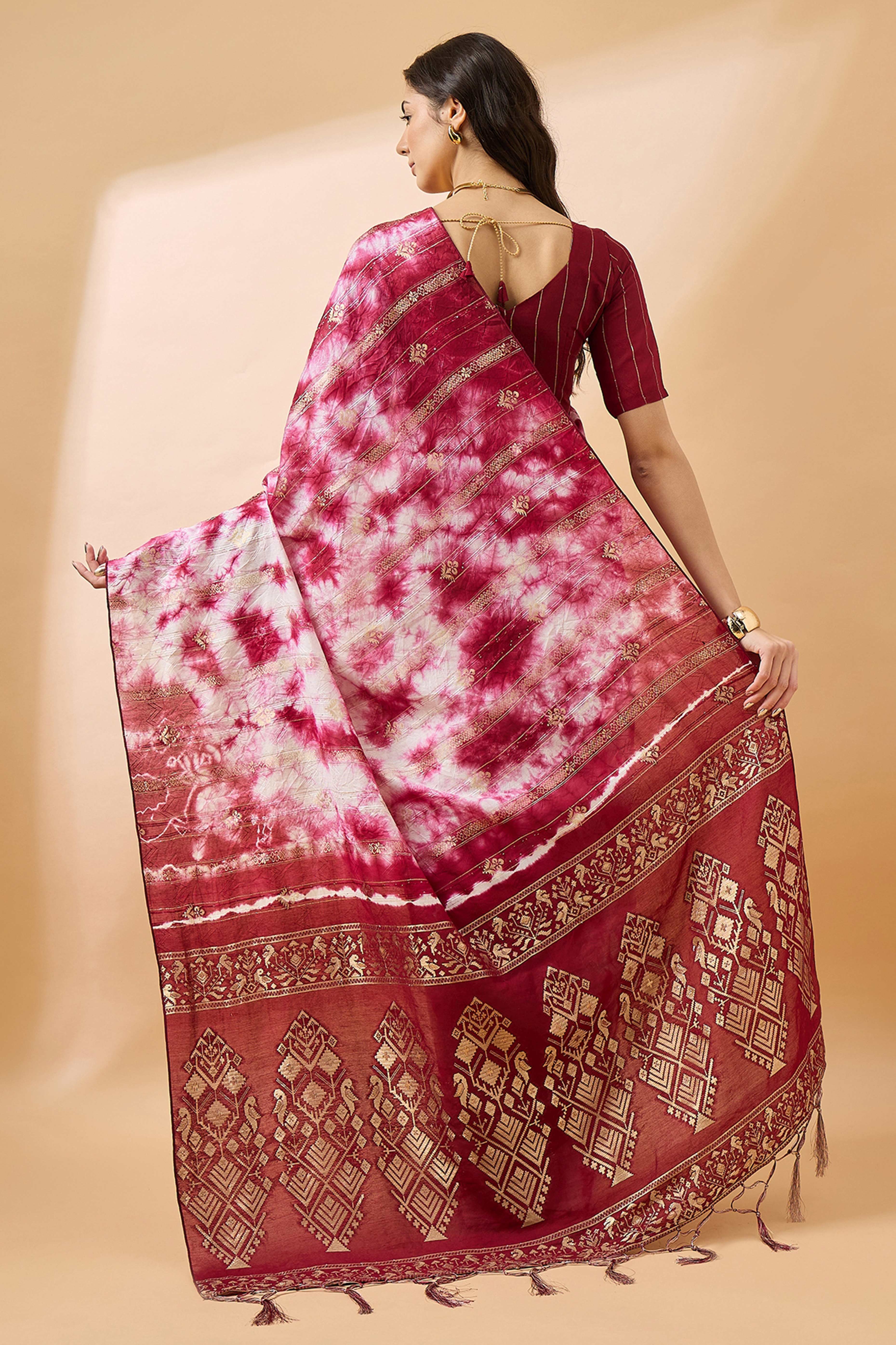 Floral Zari Woven Pink Saree In Cotton Blend With Sparkling Sequins & Elegant Tassel Pallu