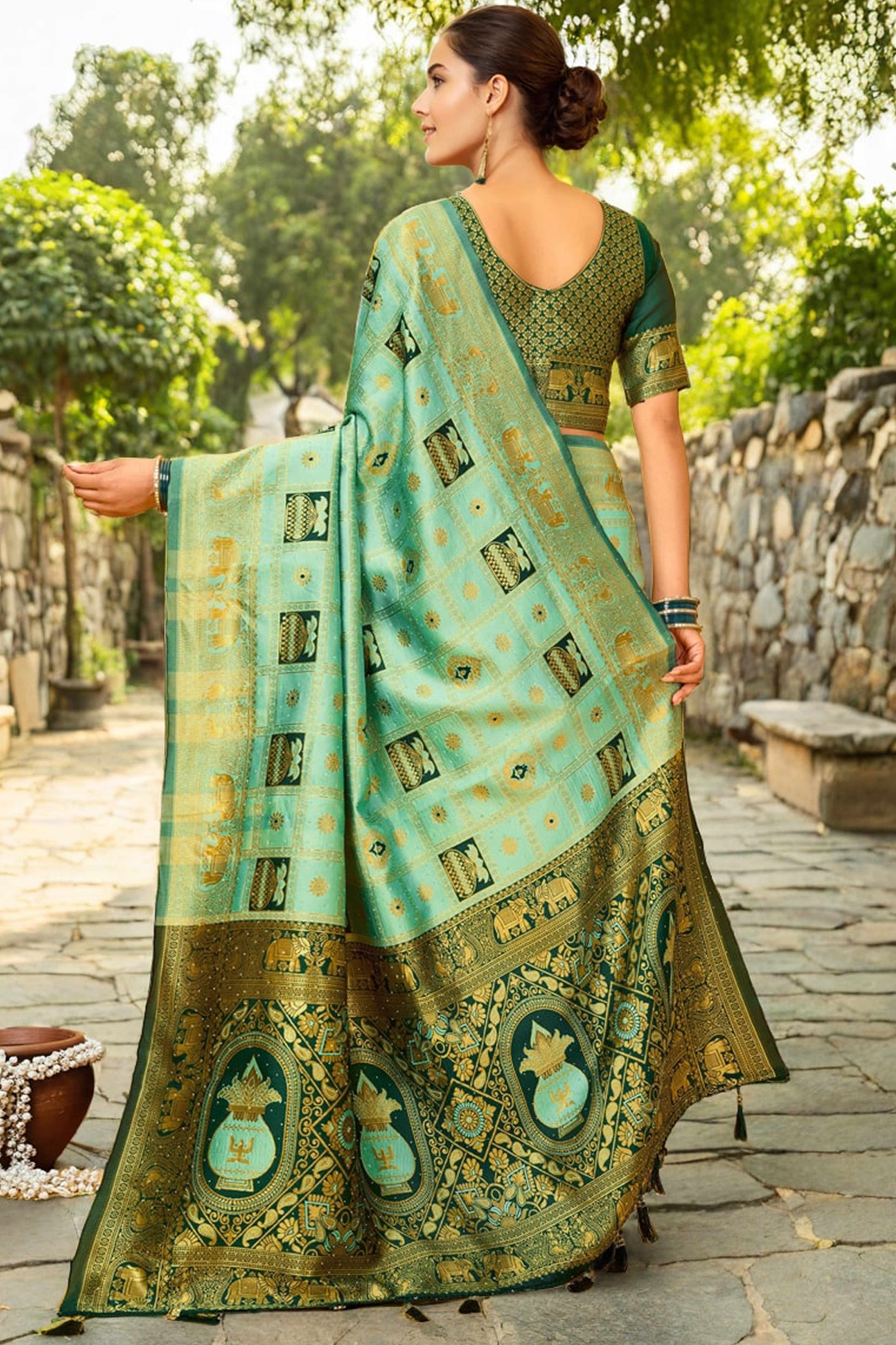 Light Green Floral Weaving Paithani Saree In Soft Silk Accented With A Stylish Tassel Border Pallu