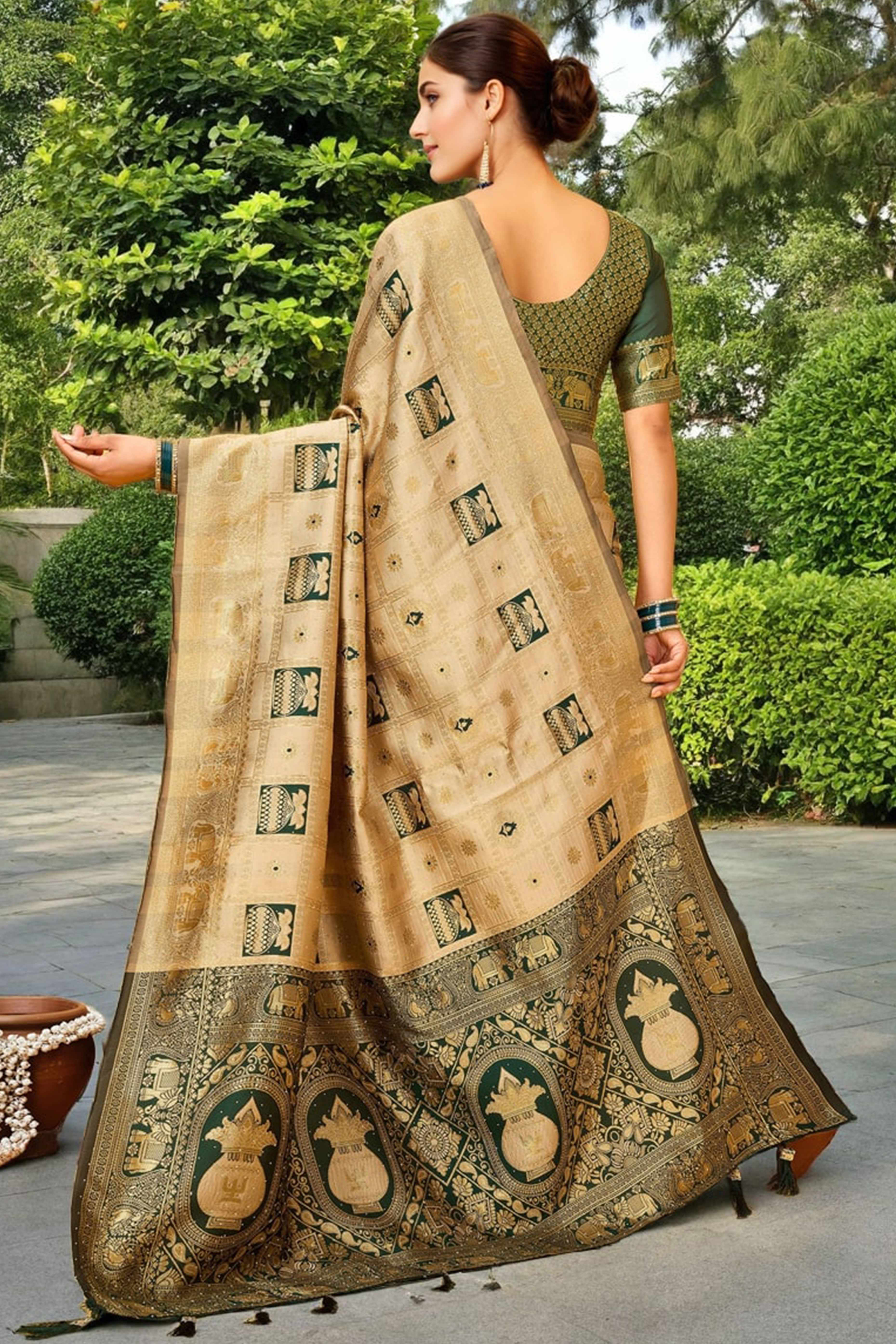 Beige Floral Weaving Paithani Saree In Soft Silk Accented With A Stylish Tassel Border Pallu