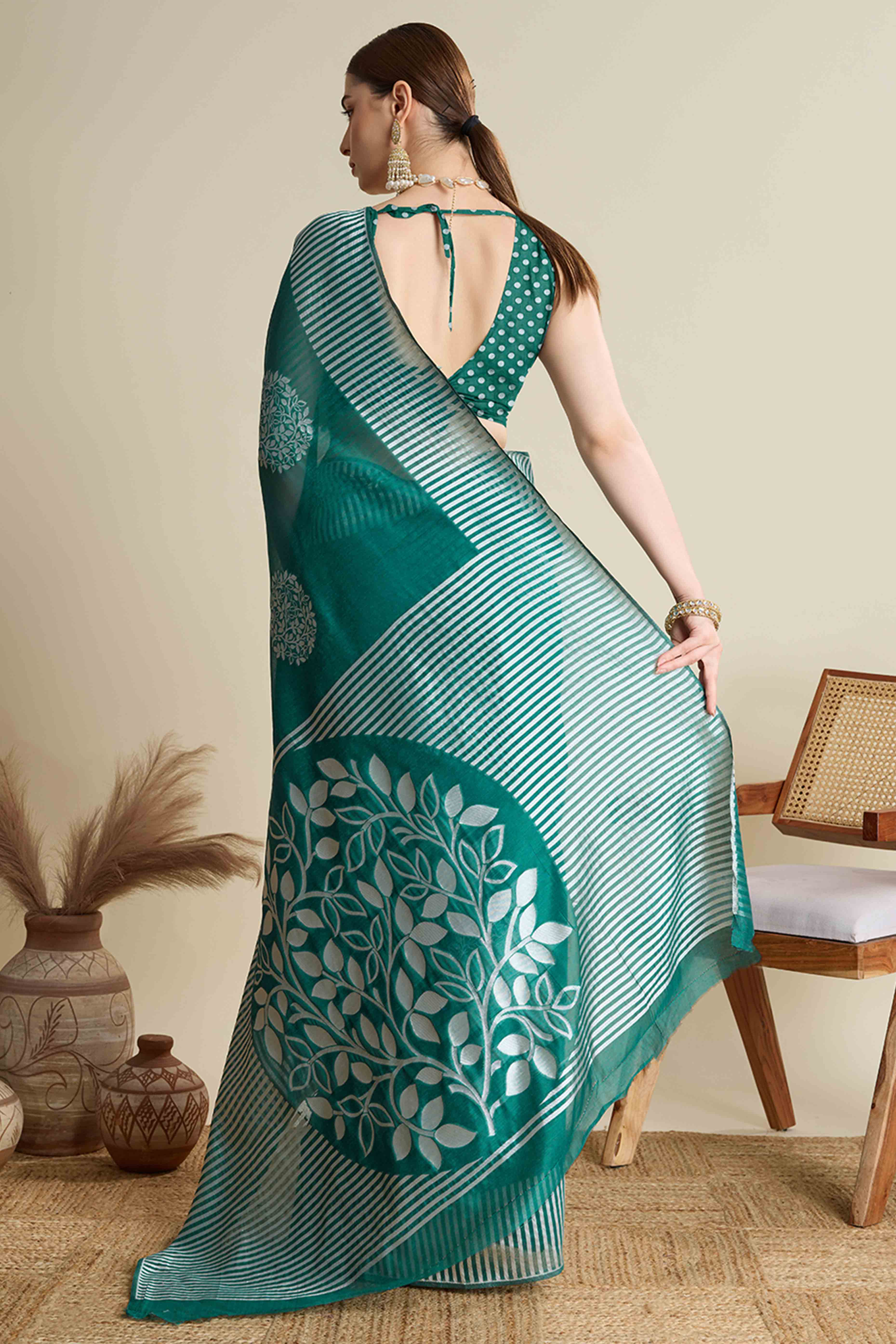 Rama Green Elegance Soft Cotton Silk Saree with Beautifully Woven Floral Designs