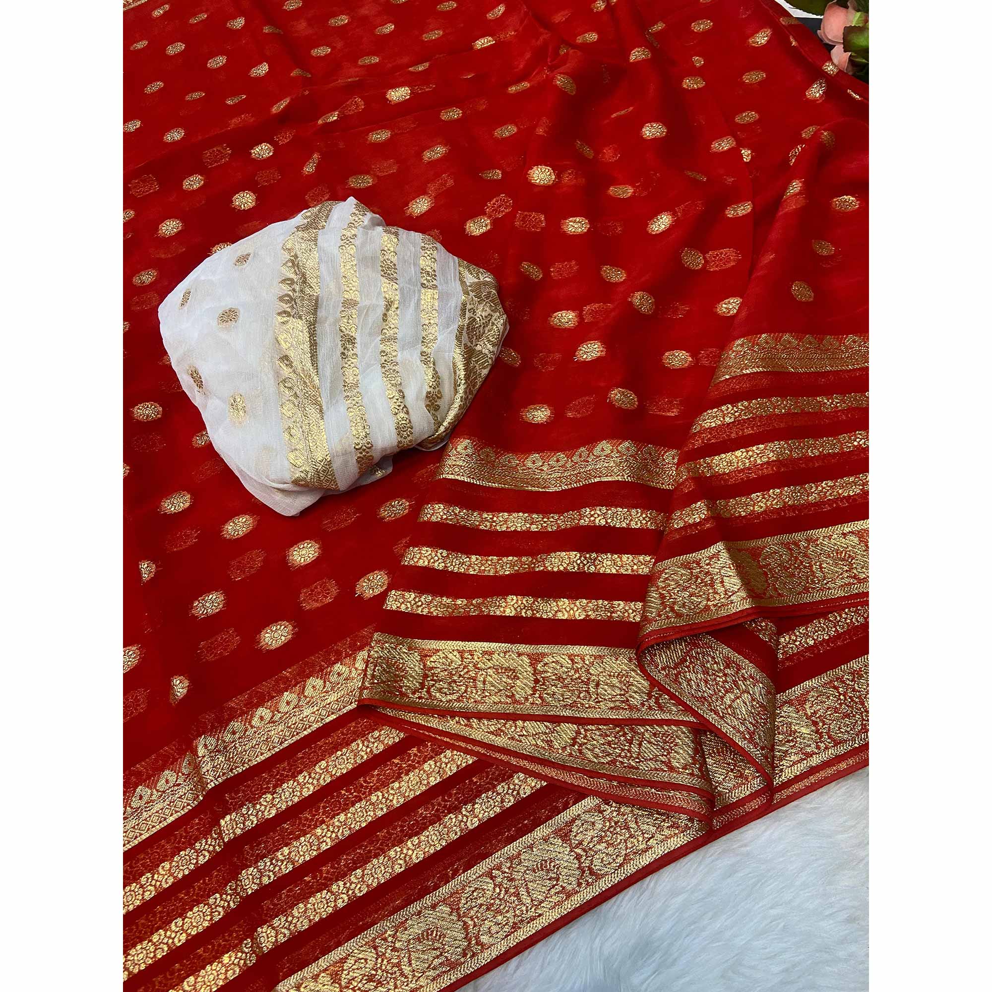 Red & White Zari Weaving Weaving Georgette Saree