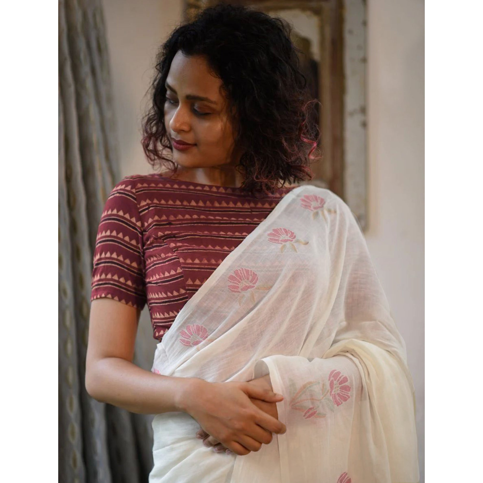 White Floral Digital Printed Linen Saree