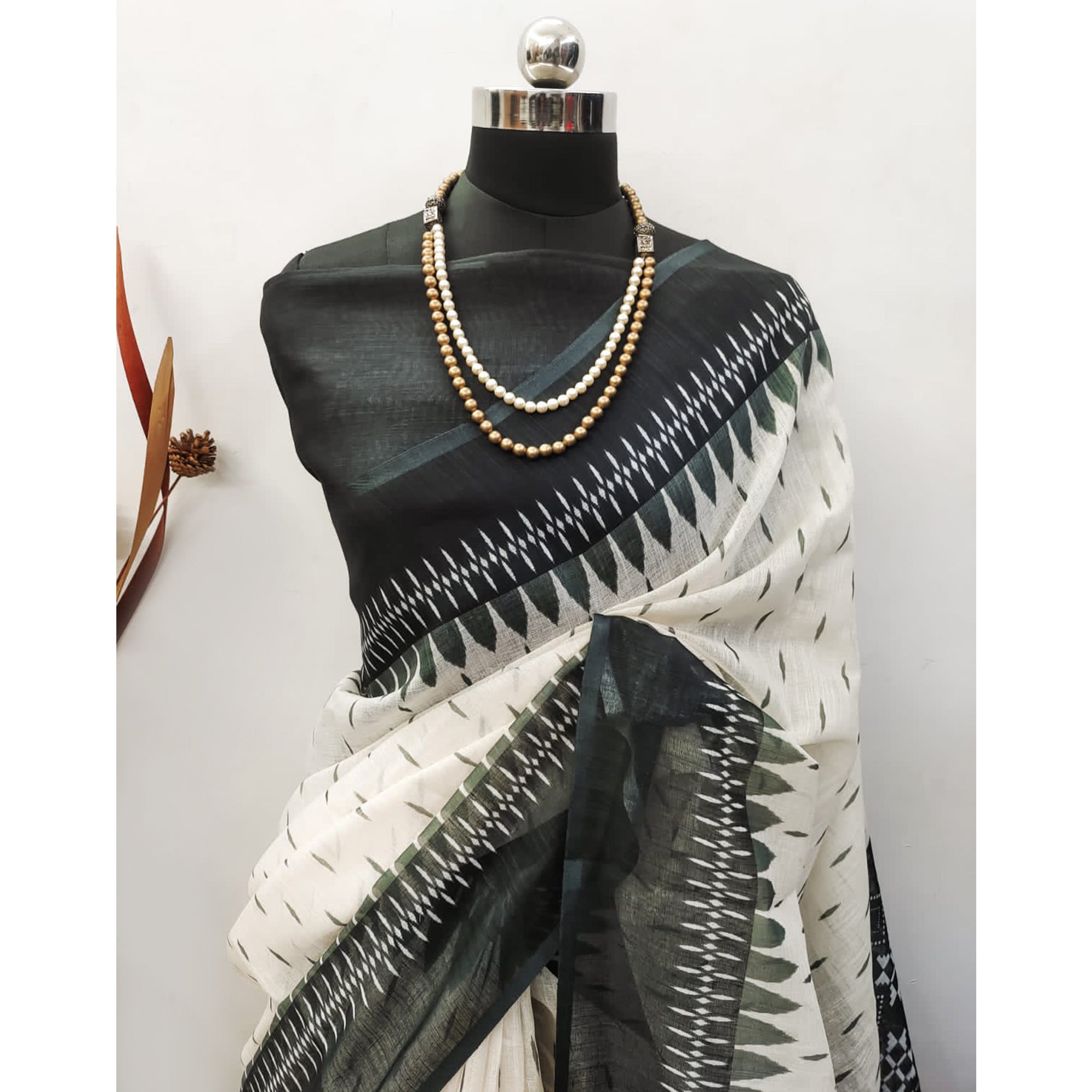 Off White & Black Digital Printed Linen Saree