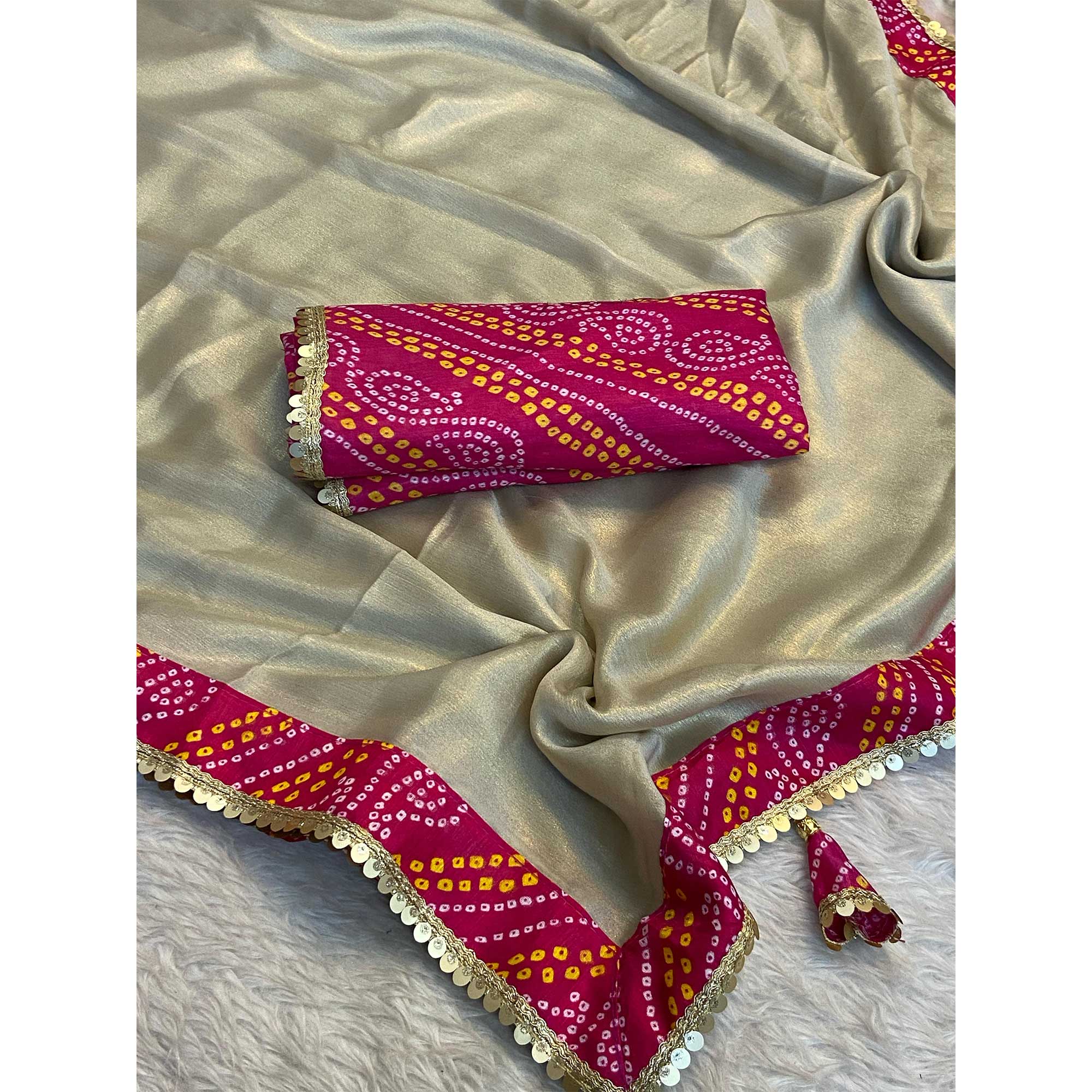 Beige & Pink Moss Chiffon Saree Featuring a Traditional Bandhani Print Border