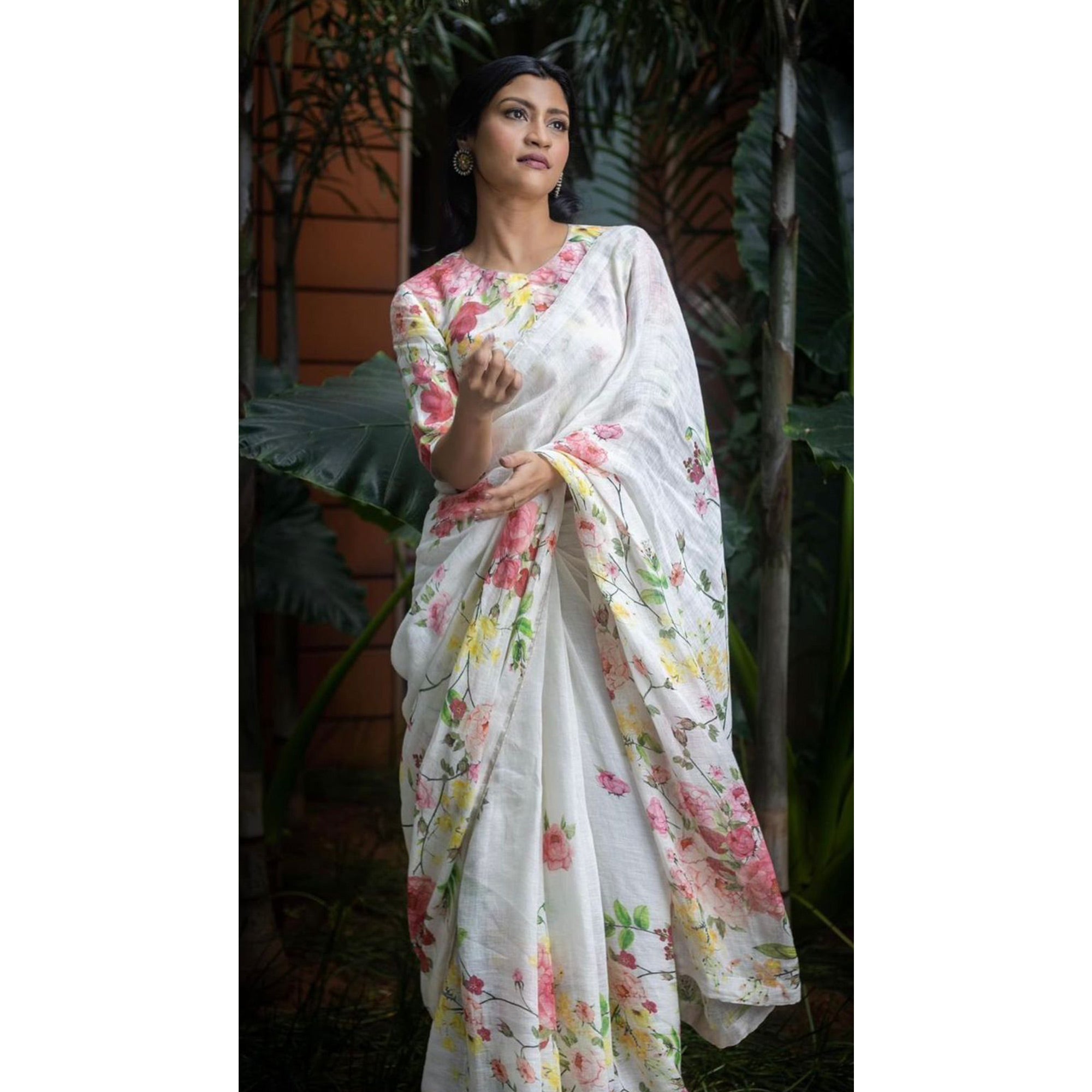 White Floral Digital Printed Linen Saree