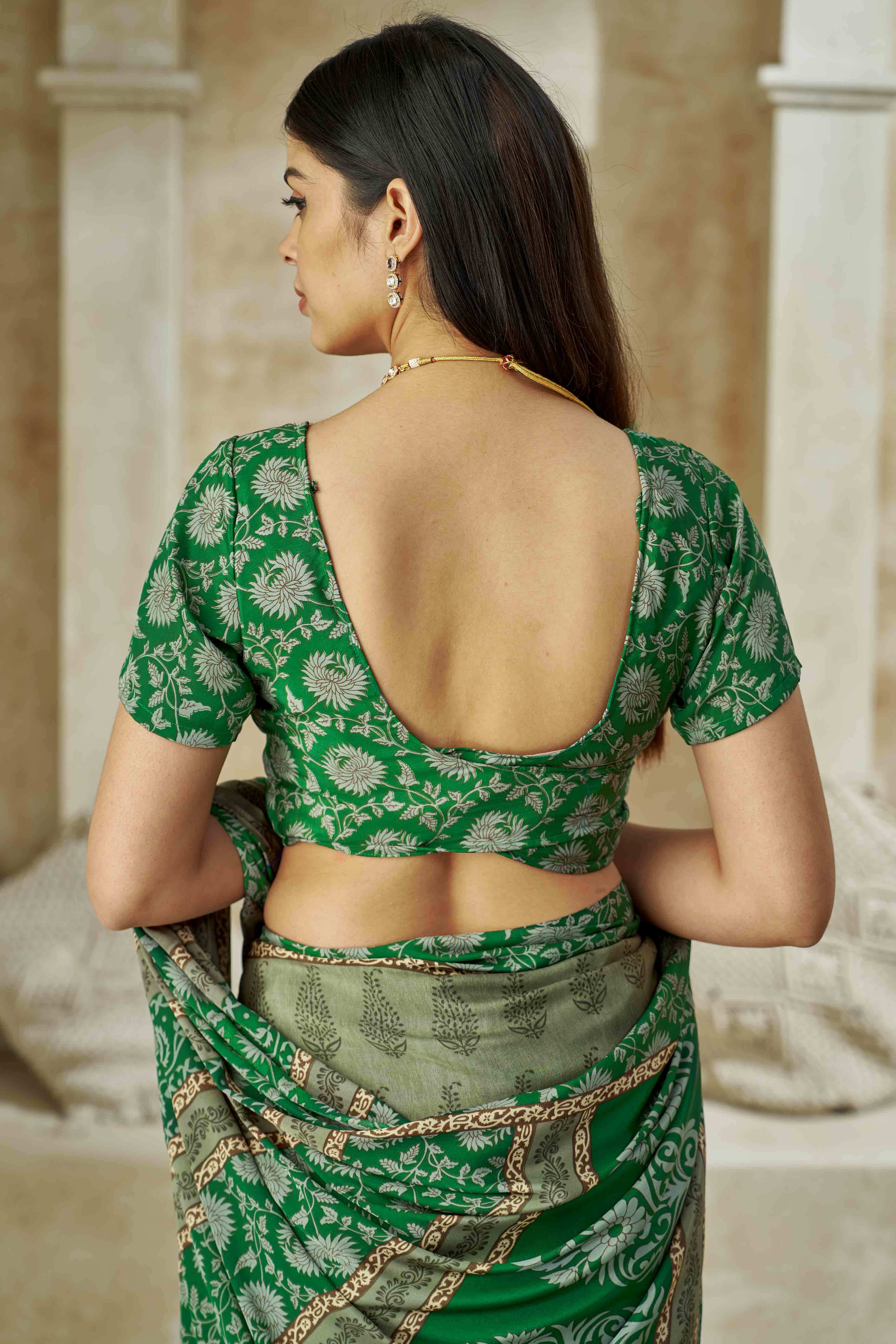 Green Crepe Silk Saree With Timeless Floral Print Detailing