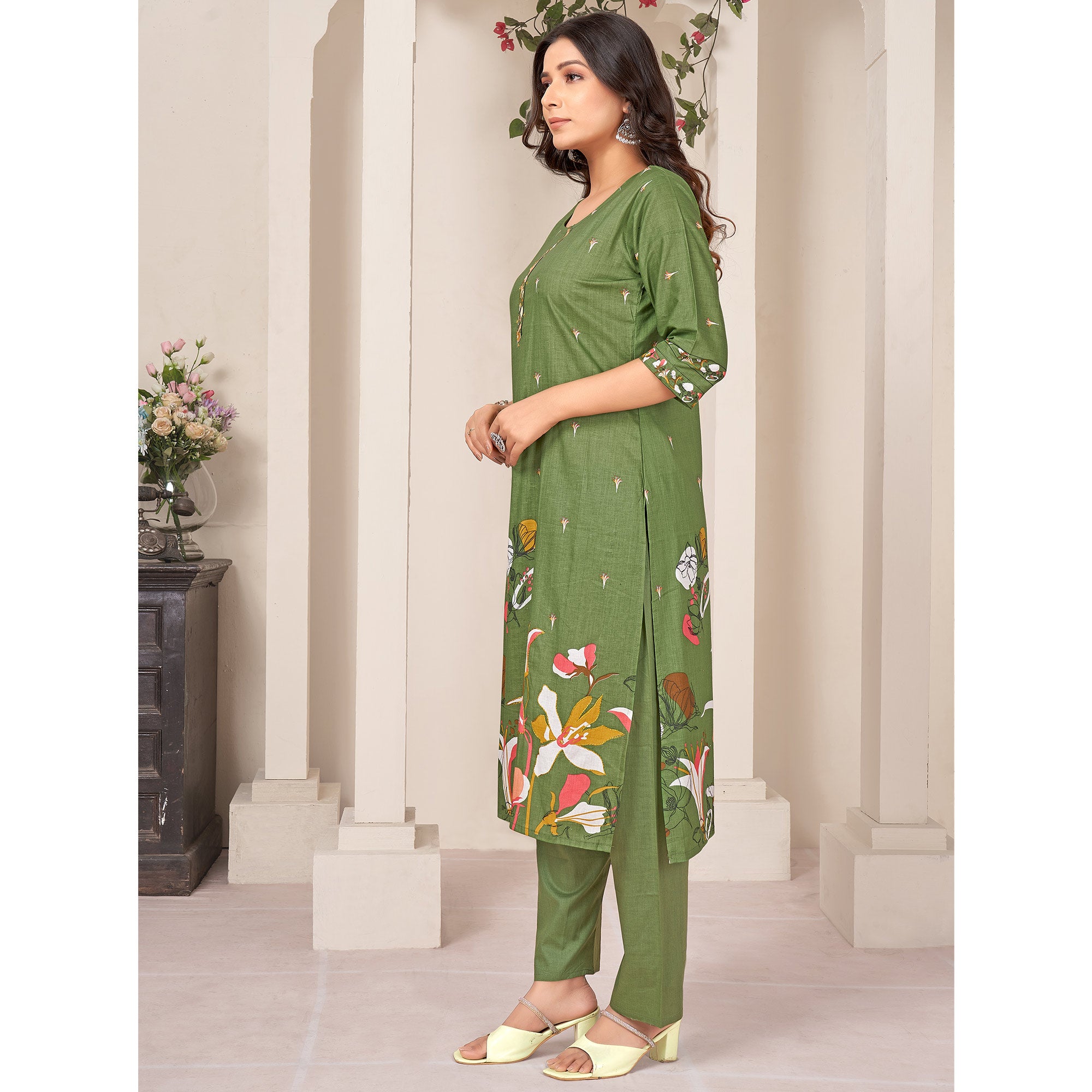 Green Floral Printed Pure Cotton Straight Salwar Suit