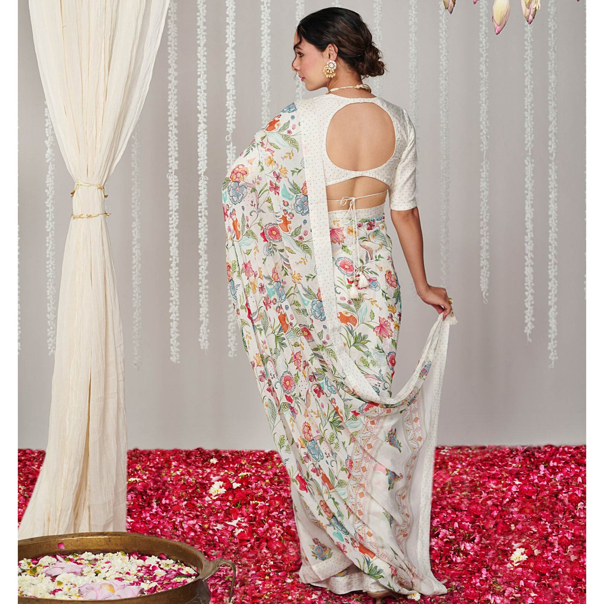 White Floral Printed Chiffon Saree