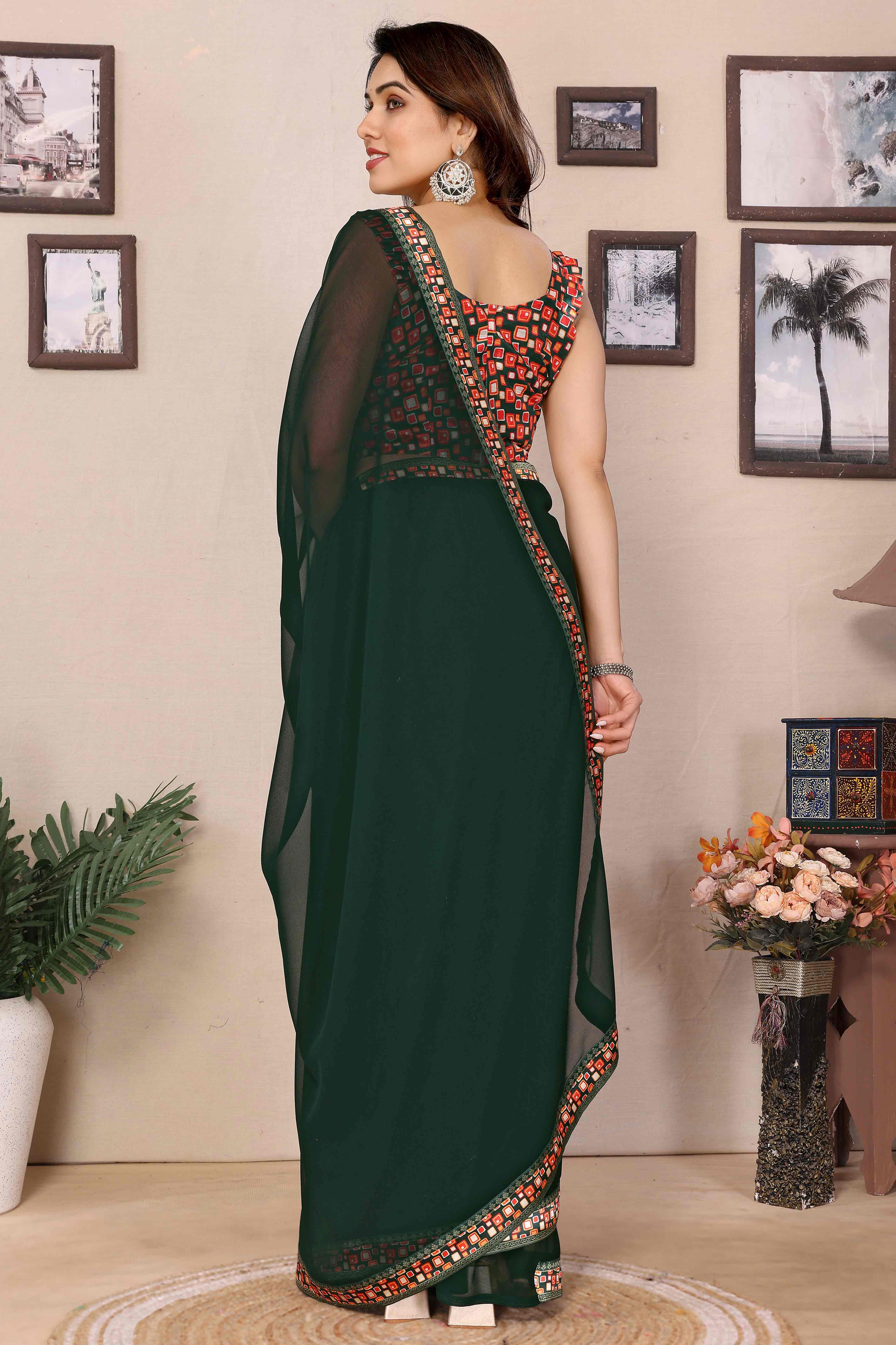 Green Solid Georgette Saree With Printed Border