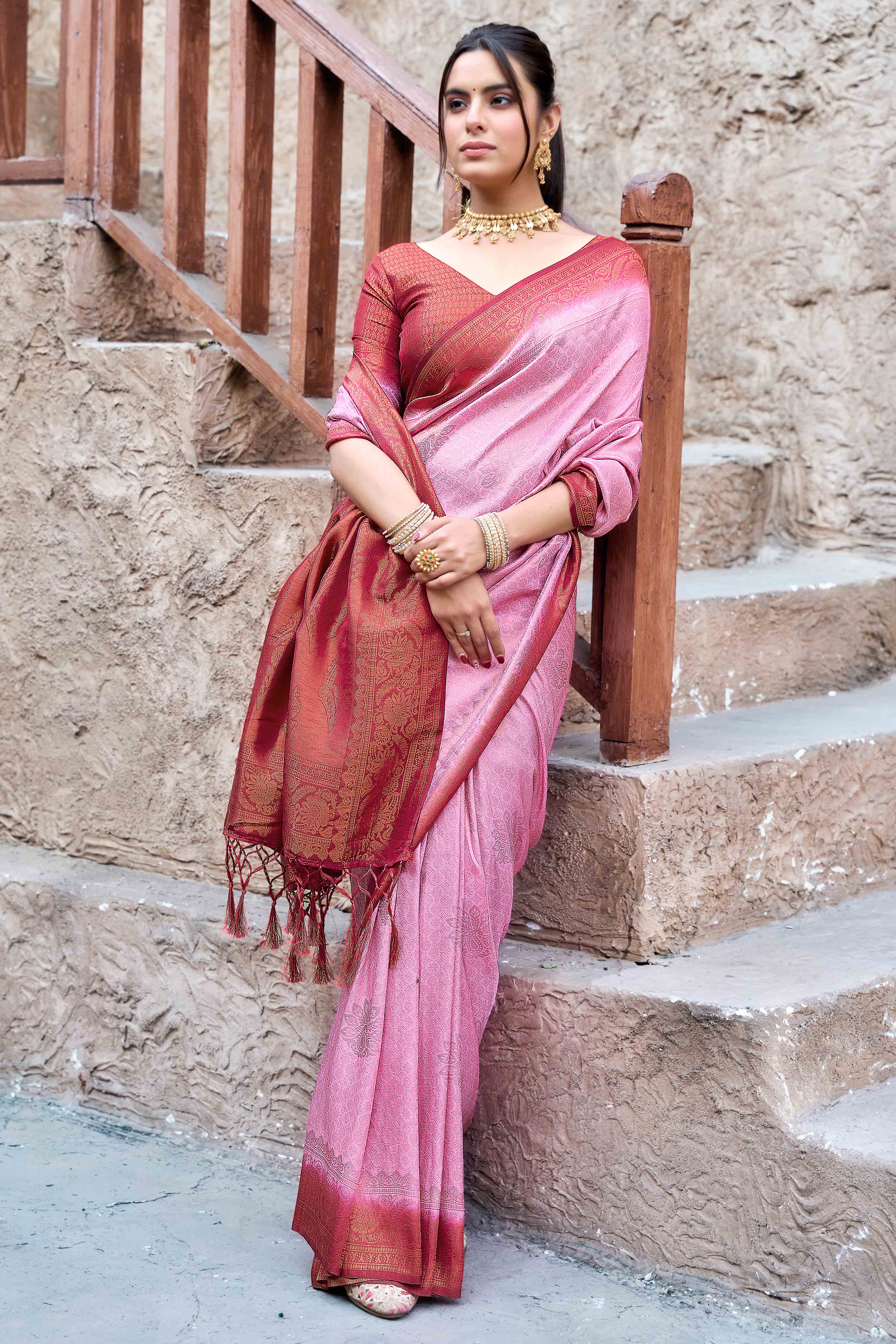 Light Pink Banarasi Silk Saree Featuring Elegant Floral Woven & Delicate Tassel Edging