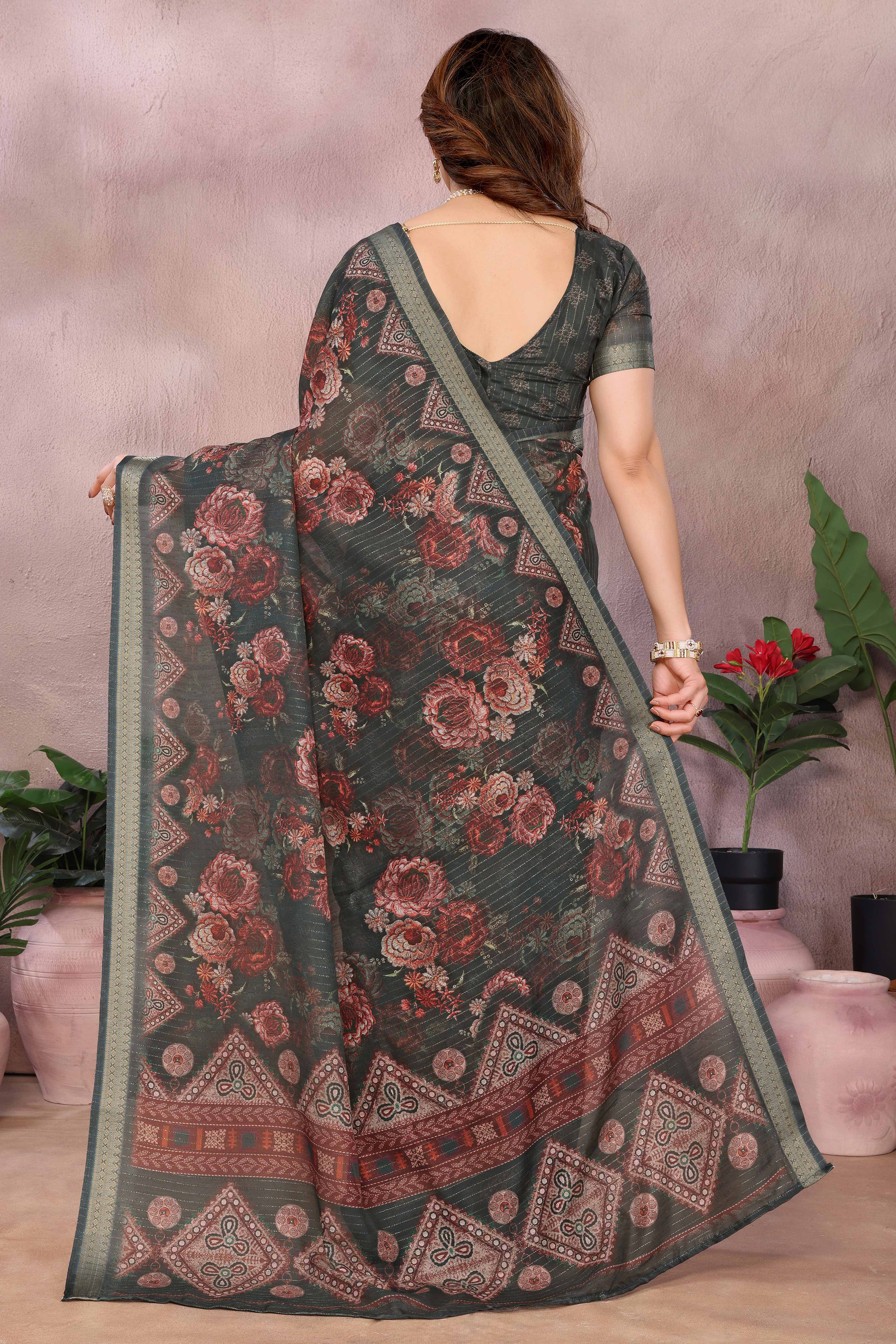 Green Zari Woven Saree with Floral Motifs in Cotton Blend Fabric