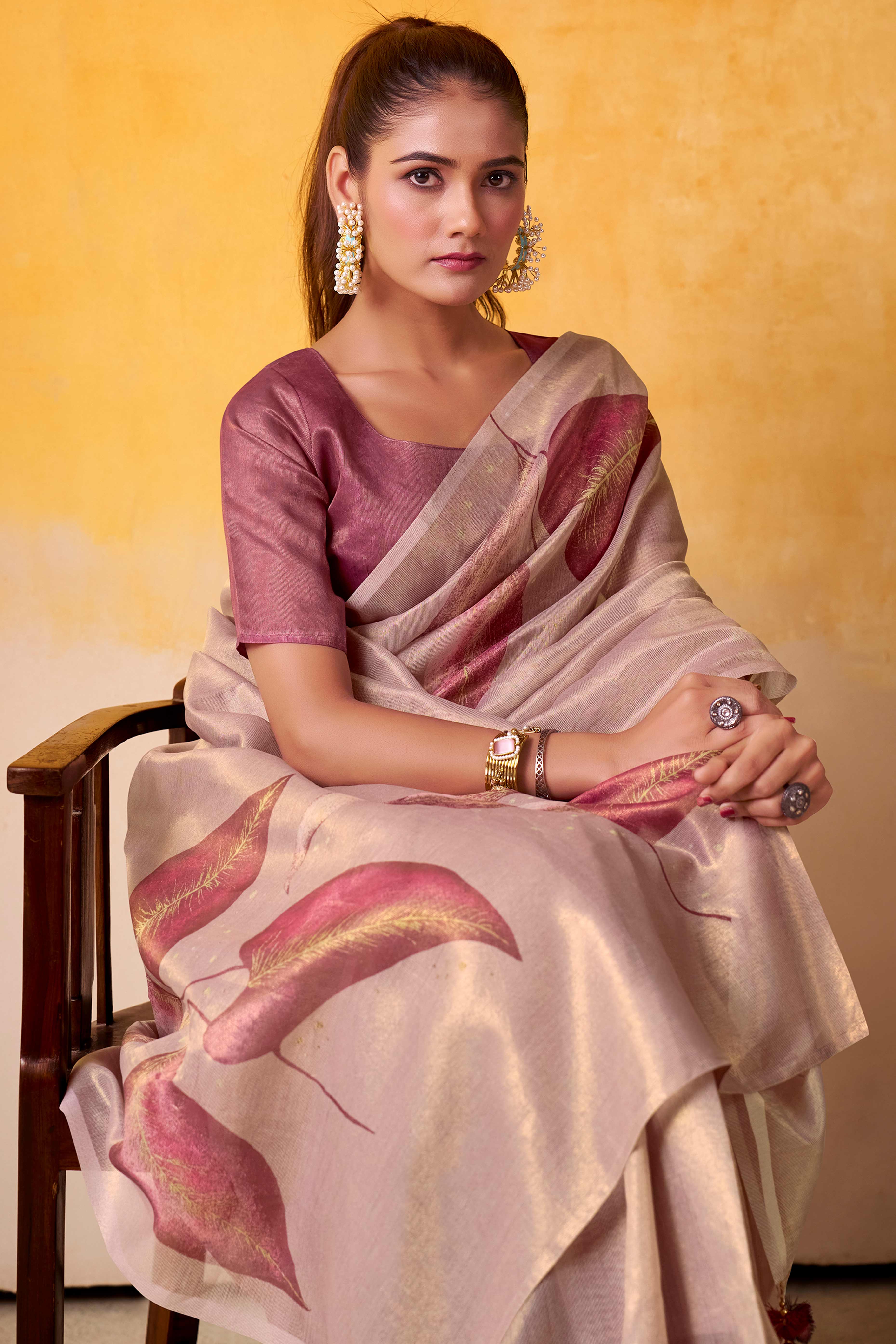 Sophisticated Light Mauve Floral Digital Print Tissue Saree Enhanced With Handmade Tassels