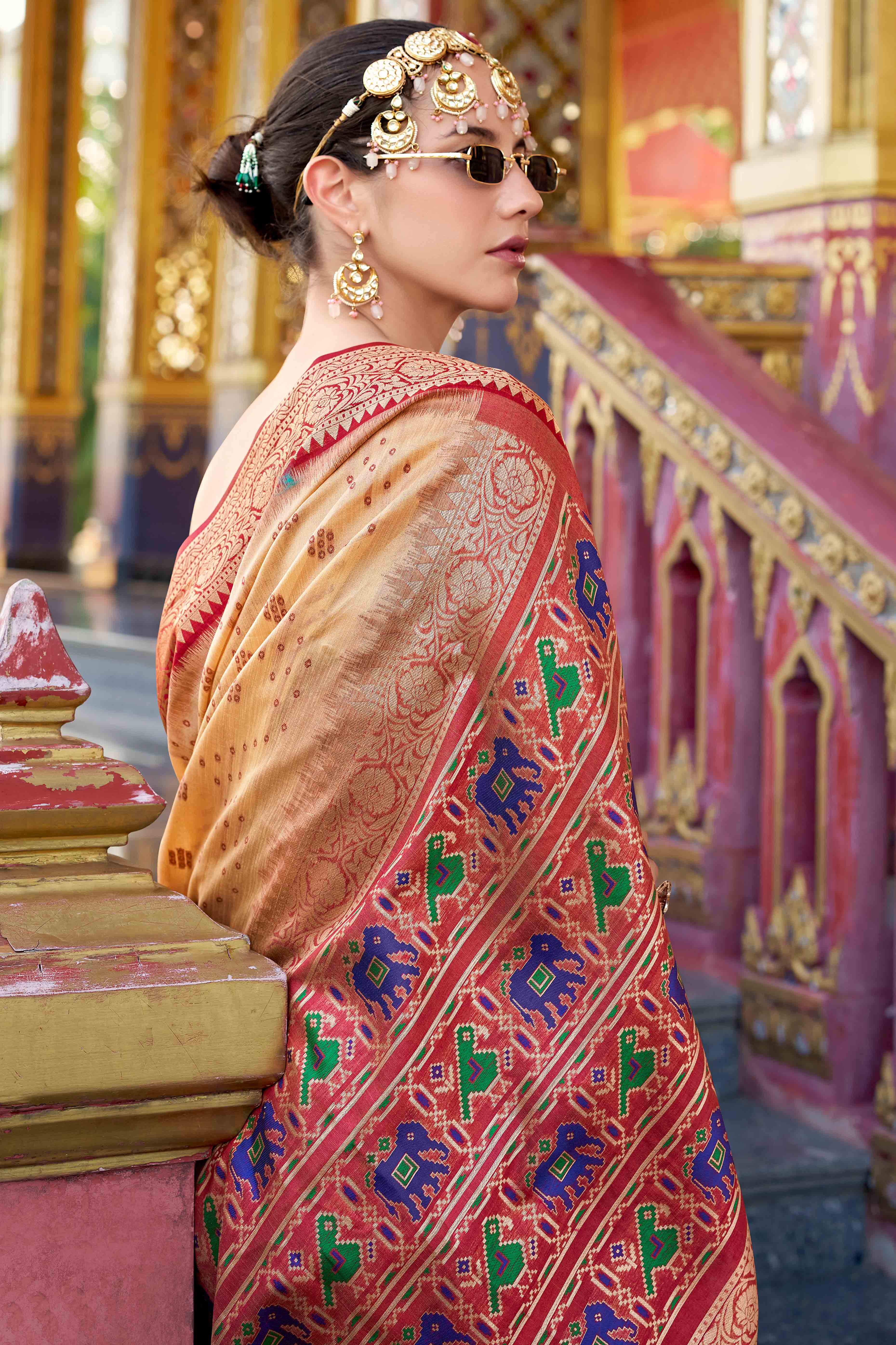 Silk Blend Woven Bandhani Saree In Beige With Contrasting Patola Pallu