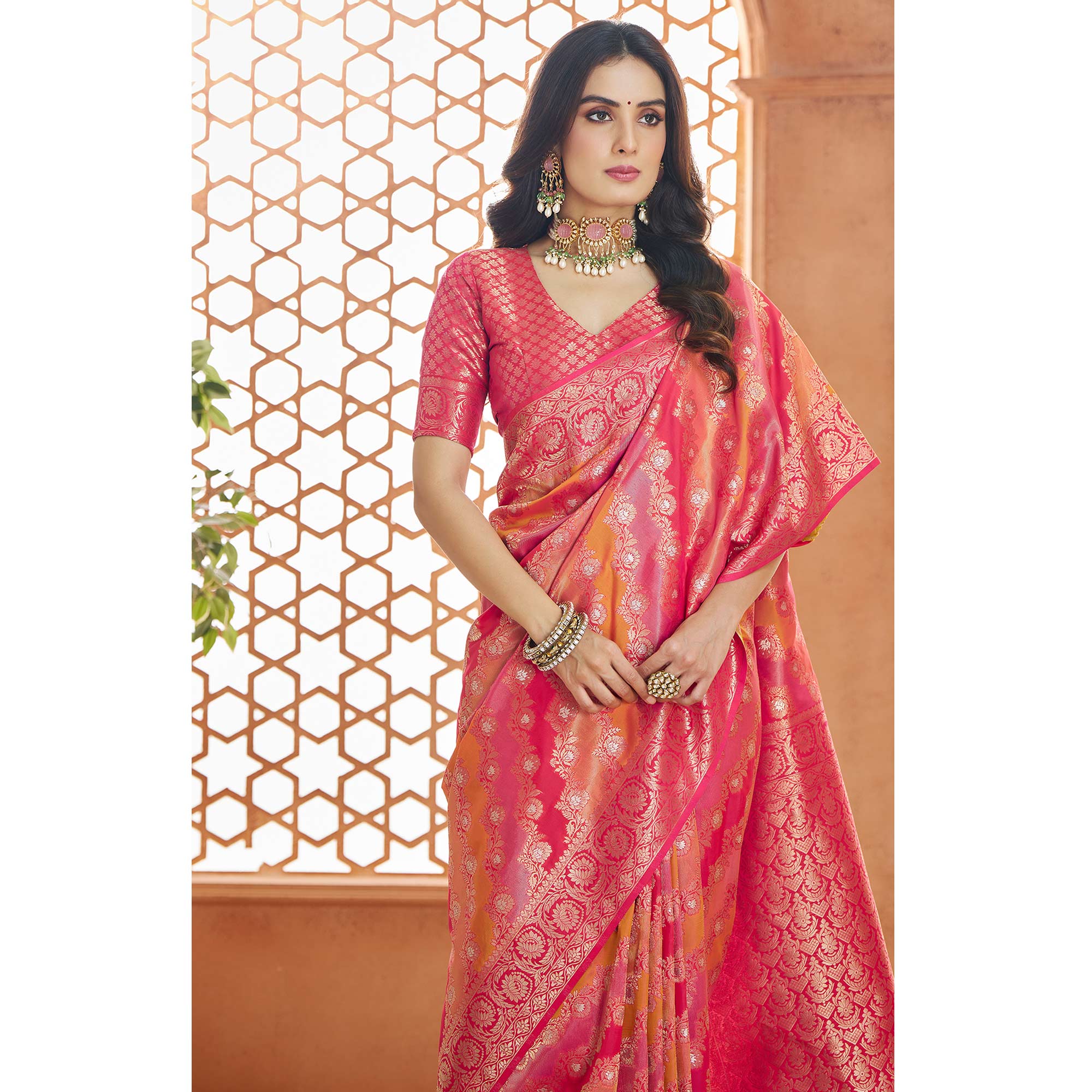 Gajri Pink Floral Woven Pure Banarasi Silk Saree