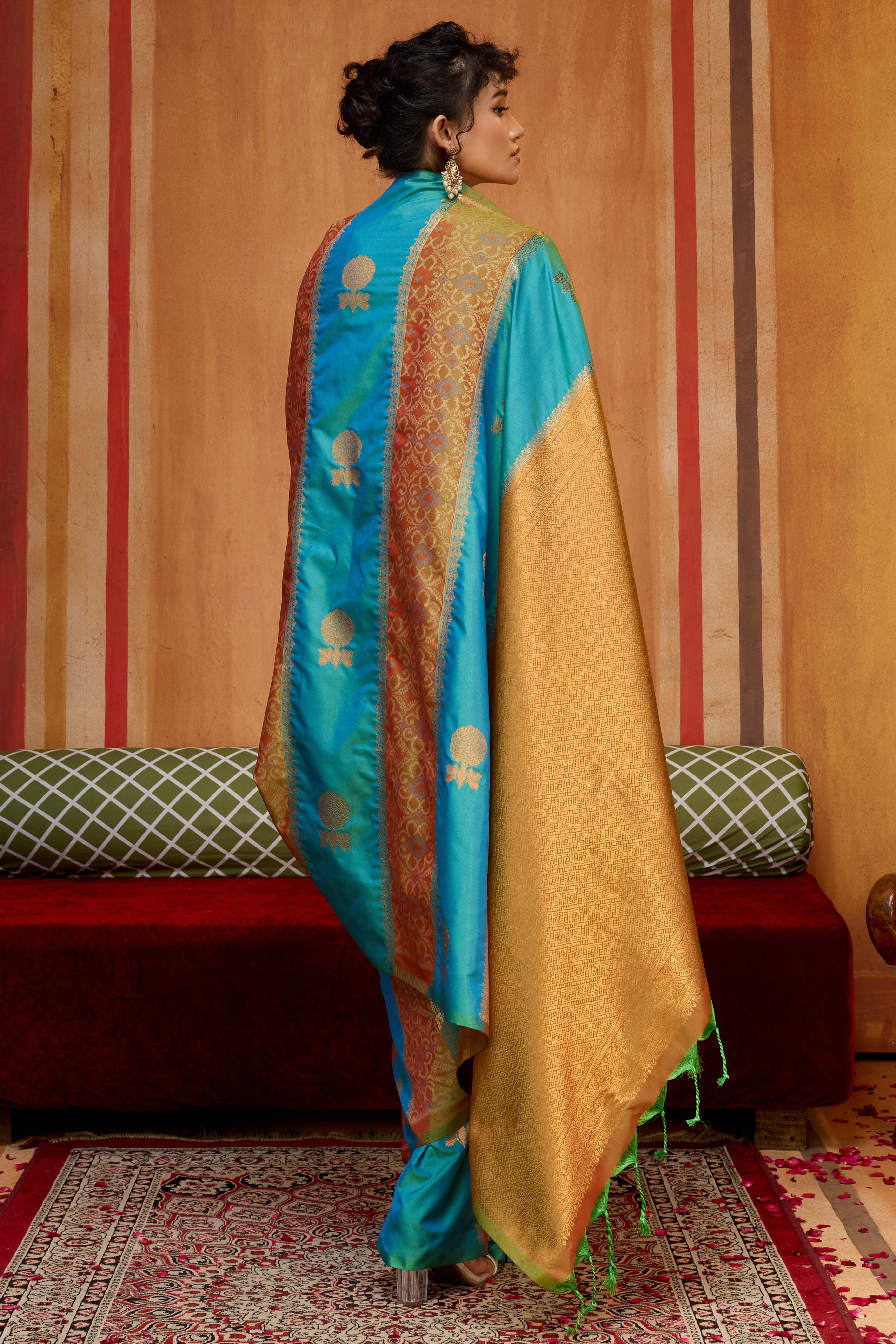 Classic Rama Blue Floral Handloom Weaving Art Silk Saree With Statement Tassel Pallu