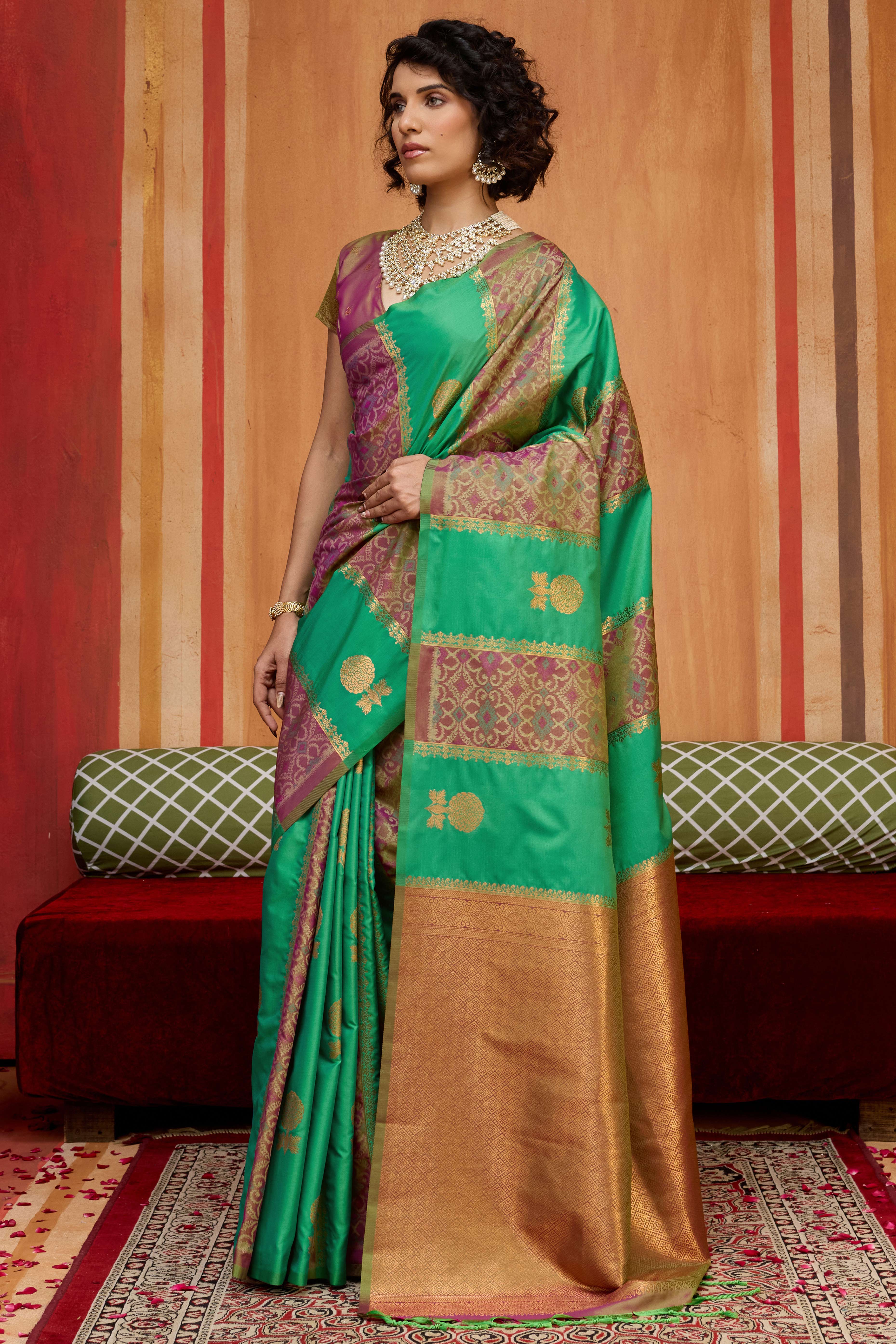 Classic Parrot Green Floral Handloom Weaving Art Silk Saree With Statement Tassel Pallu