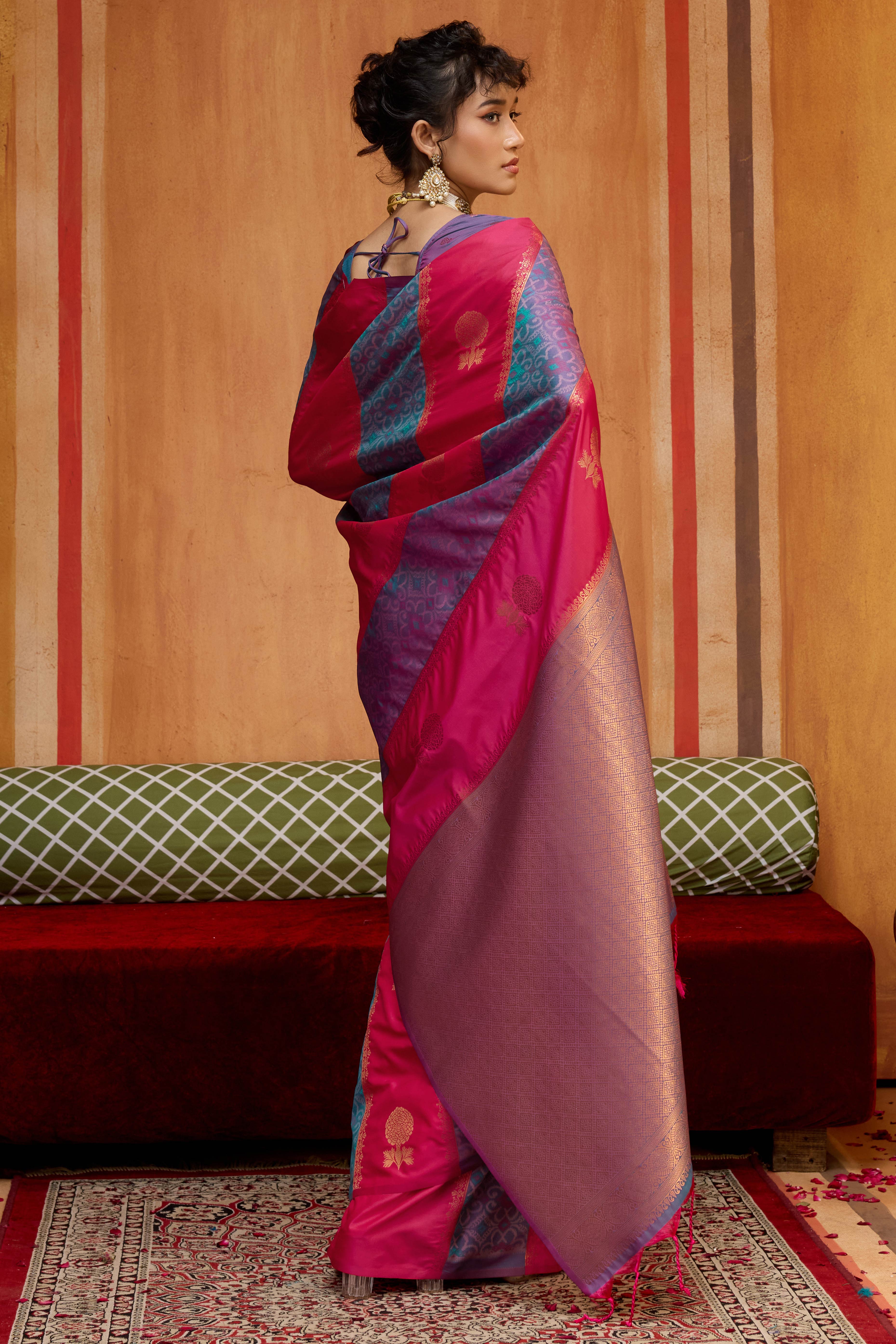 Classic Pink Floral Handloom Weaving Art Silk Saree With Statement Tassel Pallu