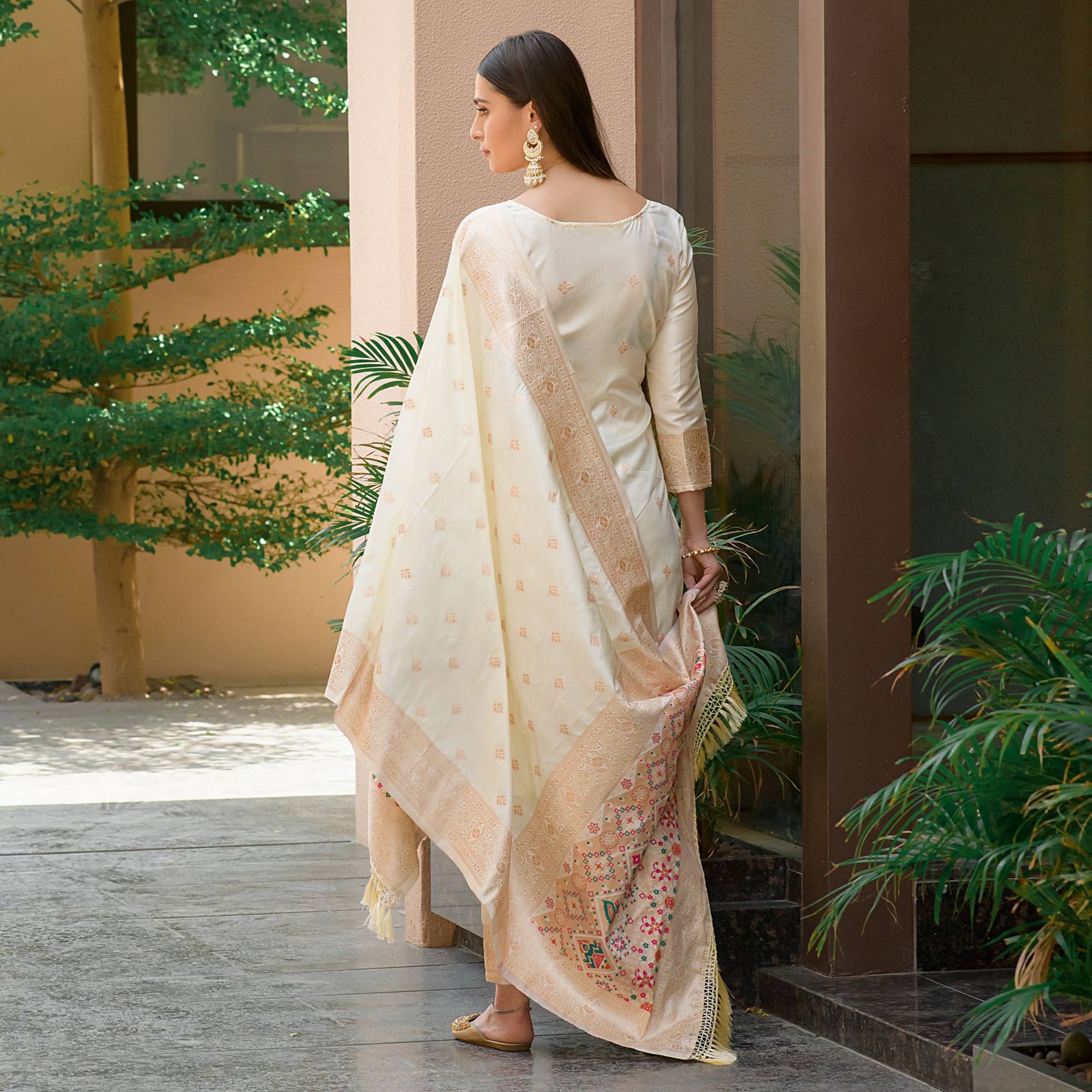 Offwhite Floral Woven Banarasi Silk Paithani Dress Material
