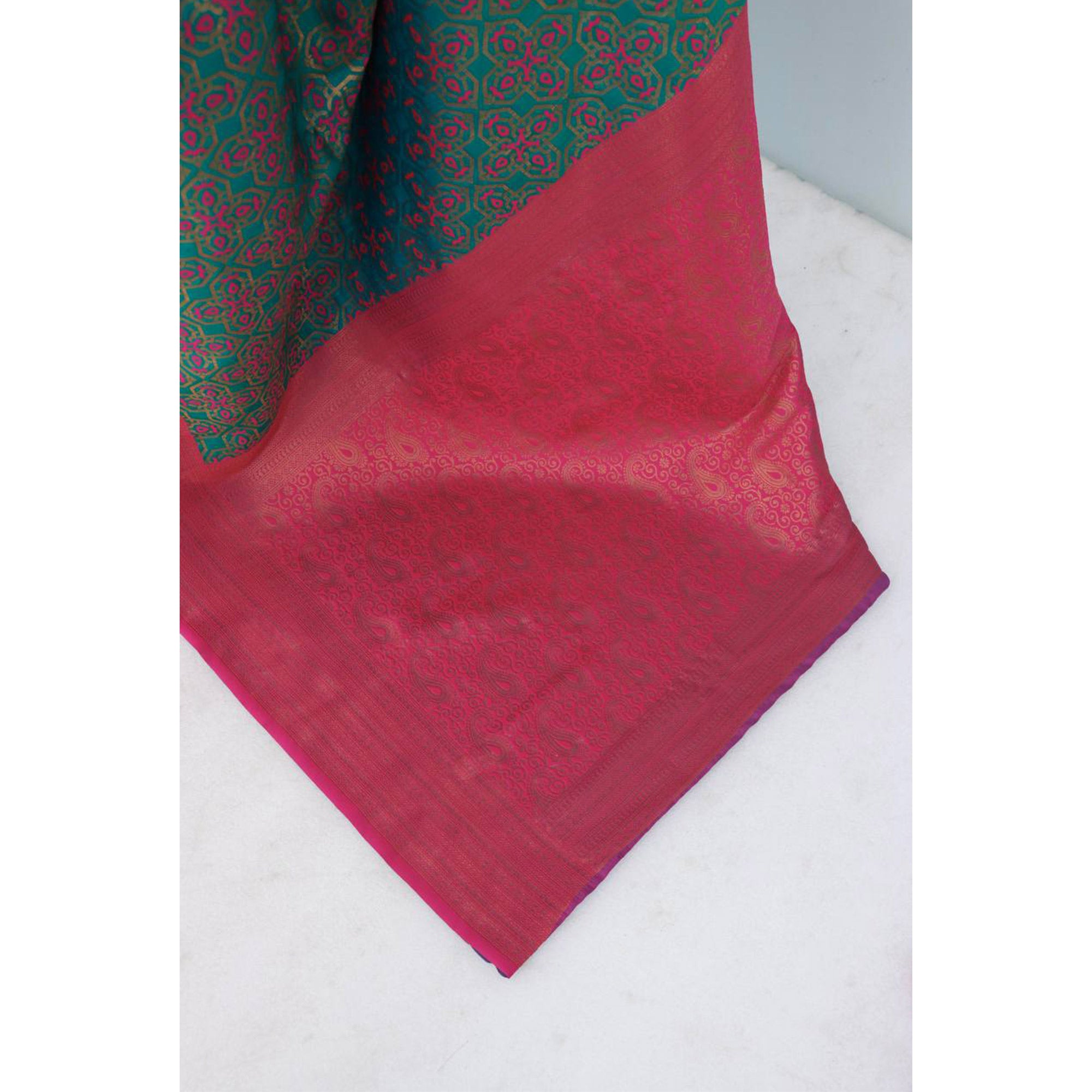 Rama Green Zari Woven With Butti Work Banarasi Silk Saree