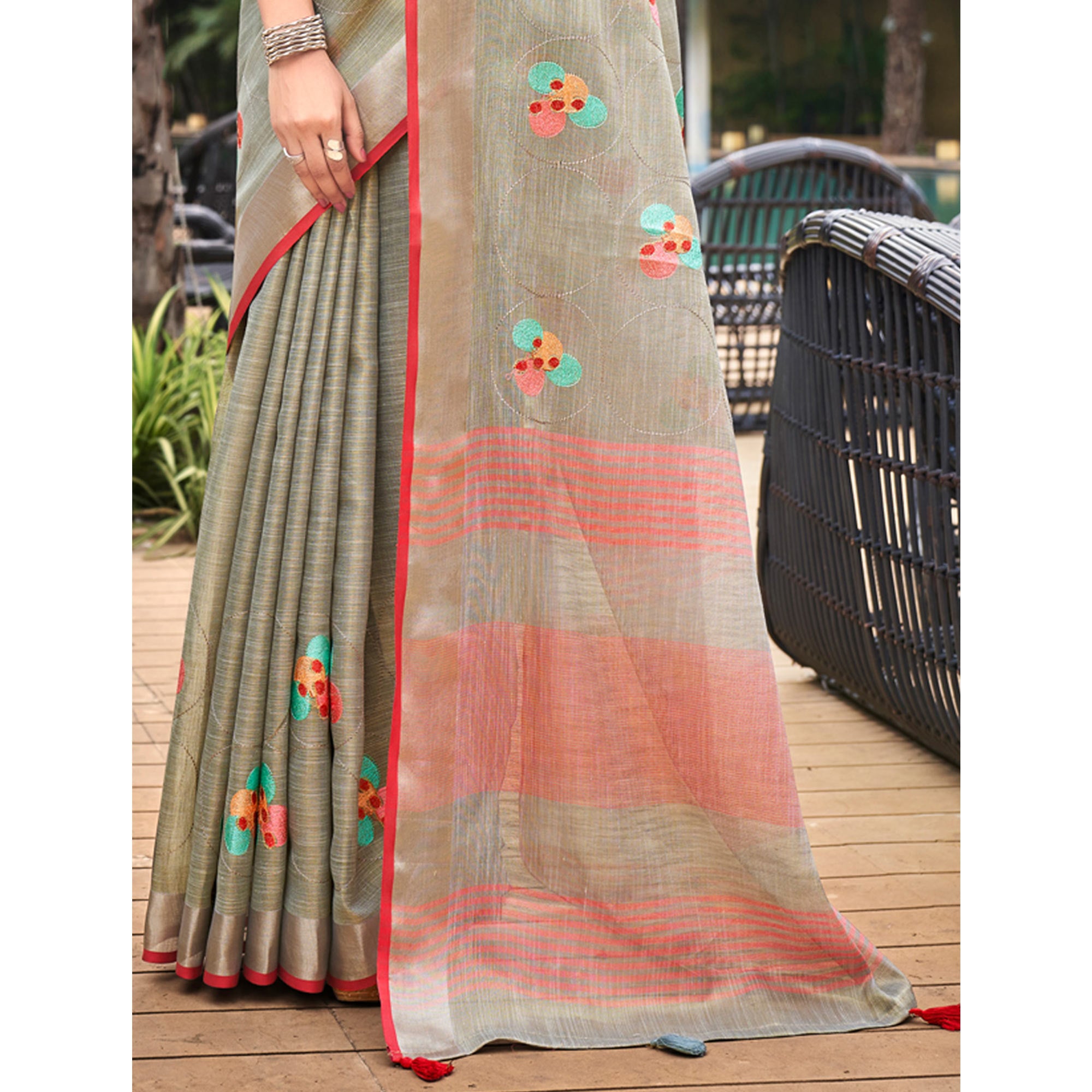 Grey Floral Embroidered Linen Saree With Tassels