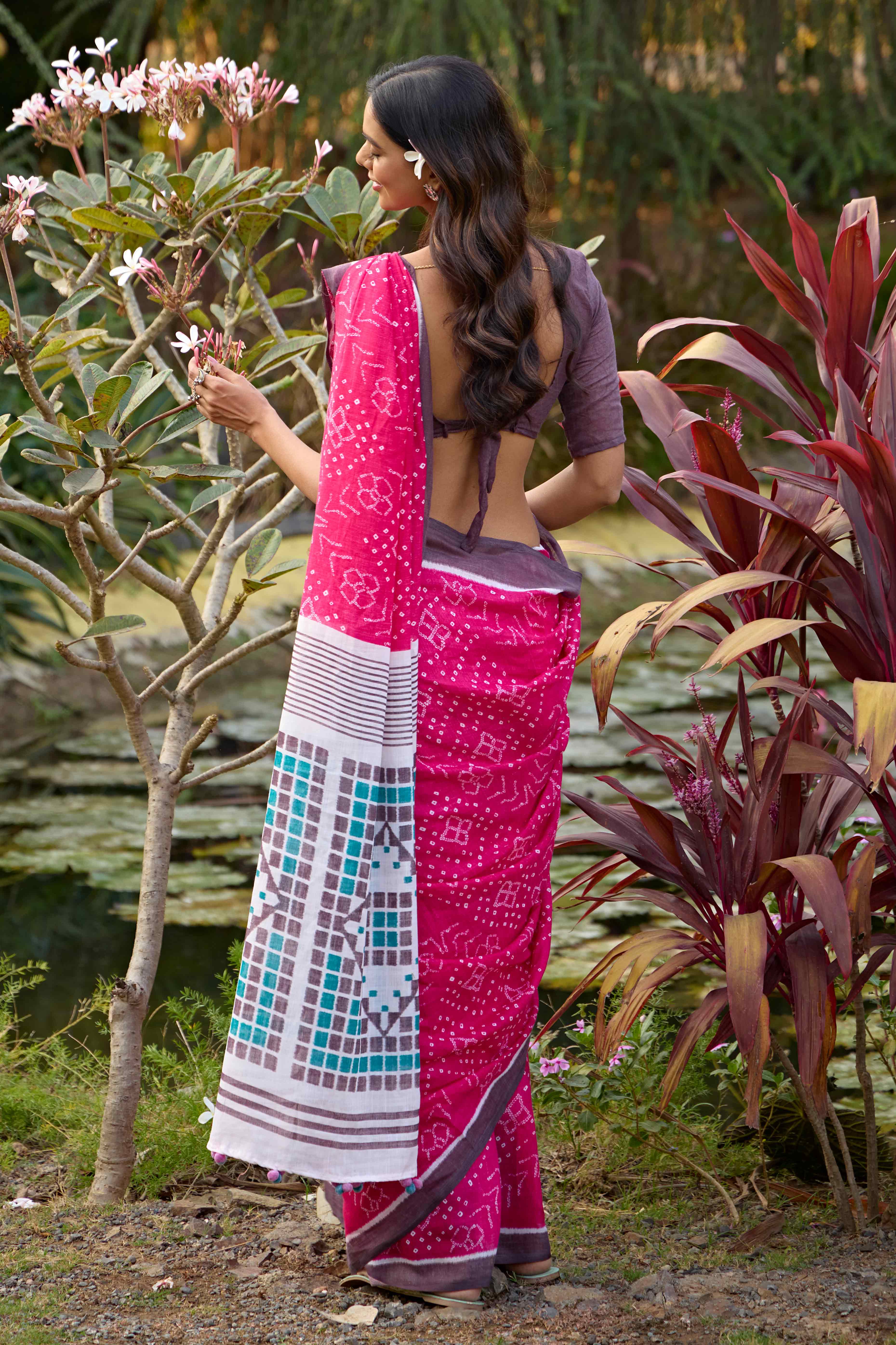 Pink Bandhani Printed Linen Saree
