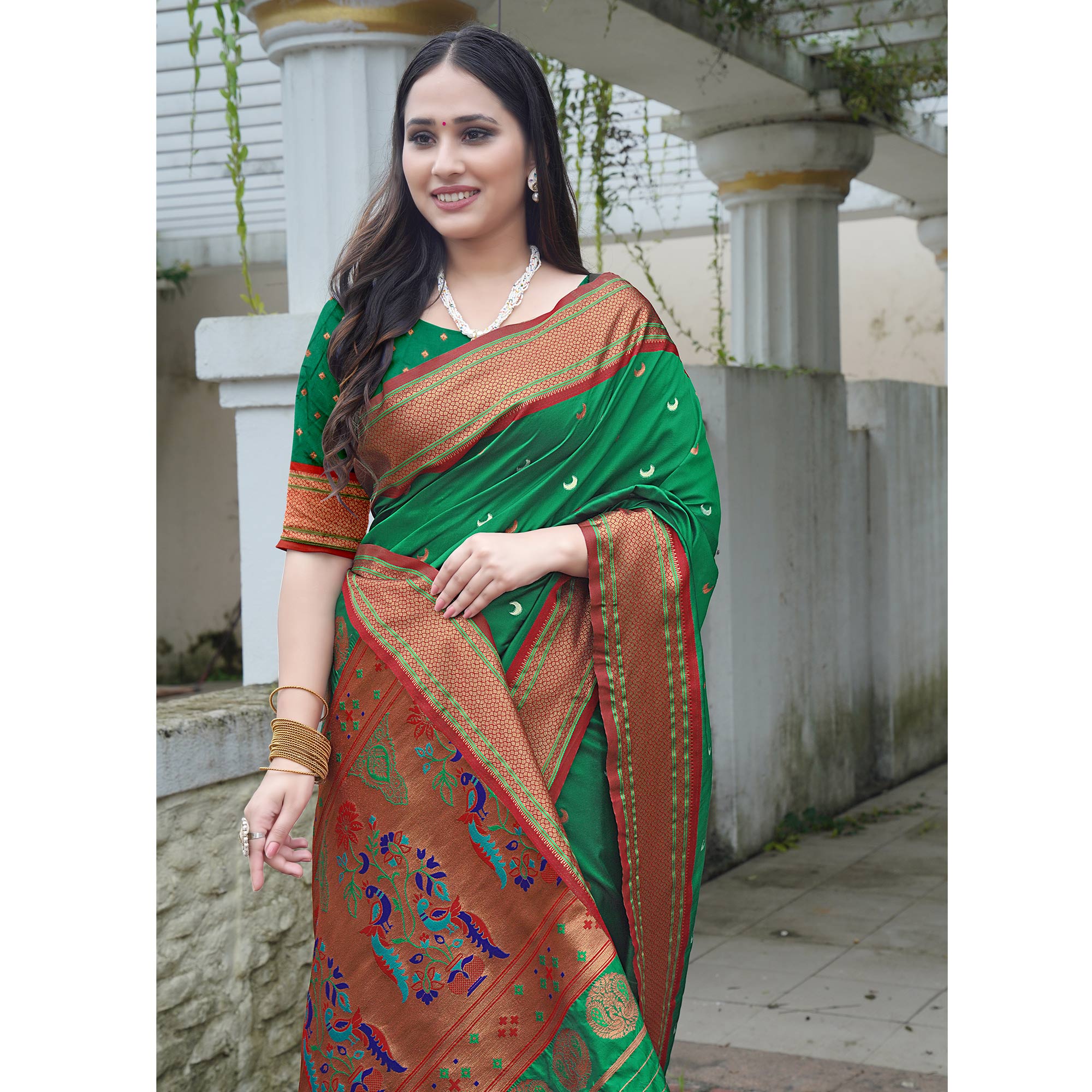 Green Woven Paithani Art Silk Saree