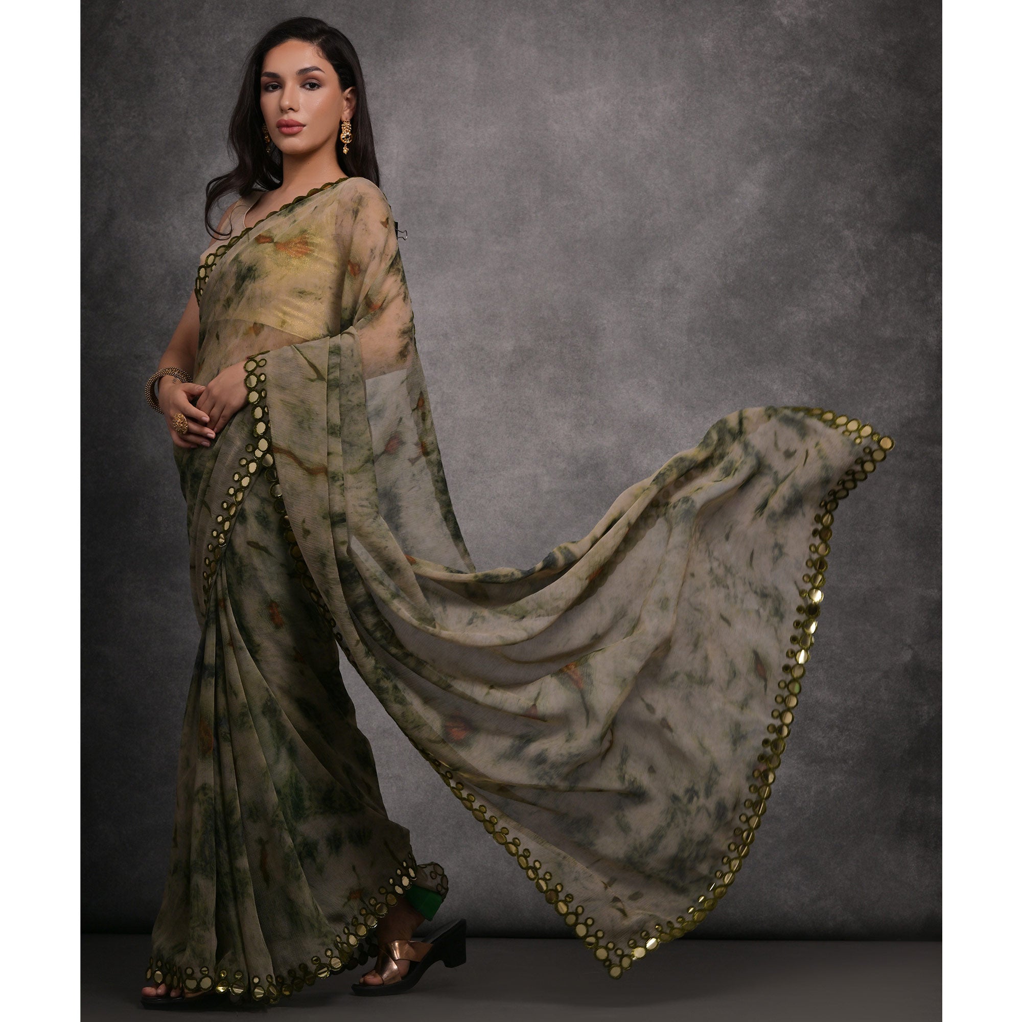 Buy WiMO ready to wear 1 minute Worli print georgette saree with attached  petticoat, mirror work border, and tie and dye style blouse at Amazon.in