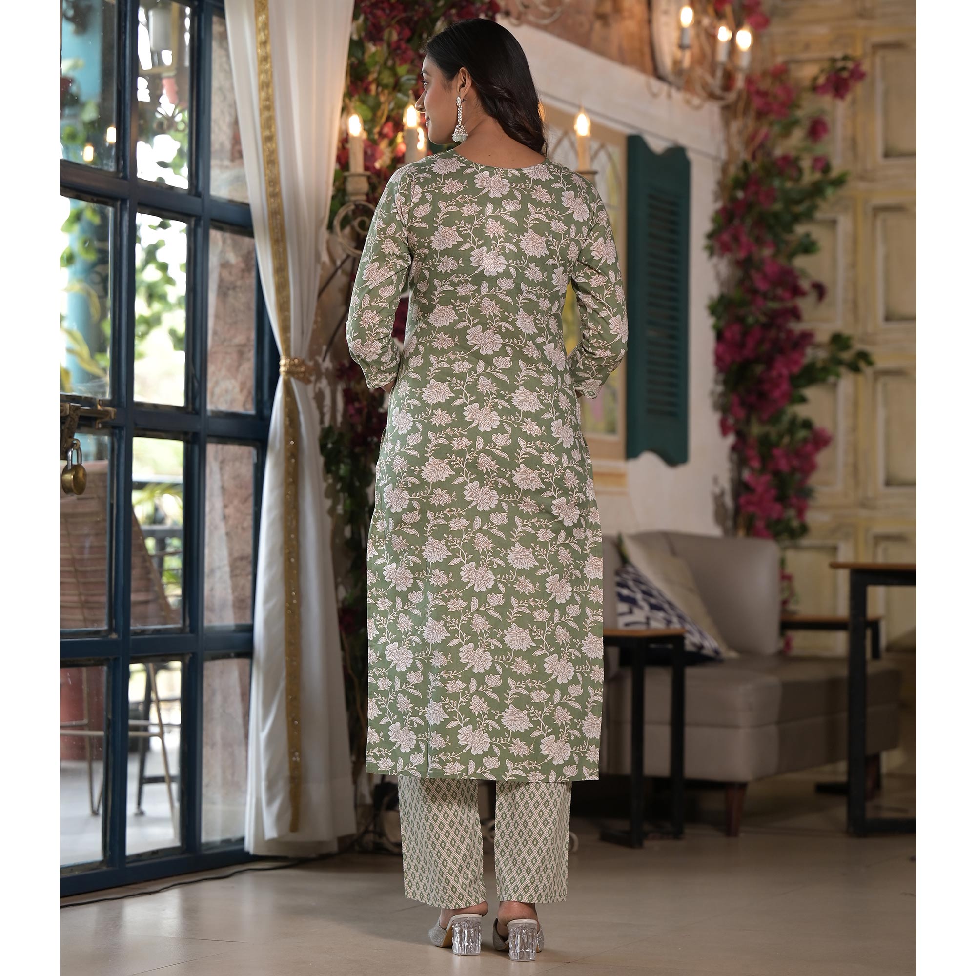 Pista Green Floral Printed Pure Cotton Salwar Suit