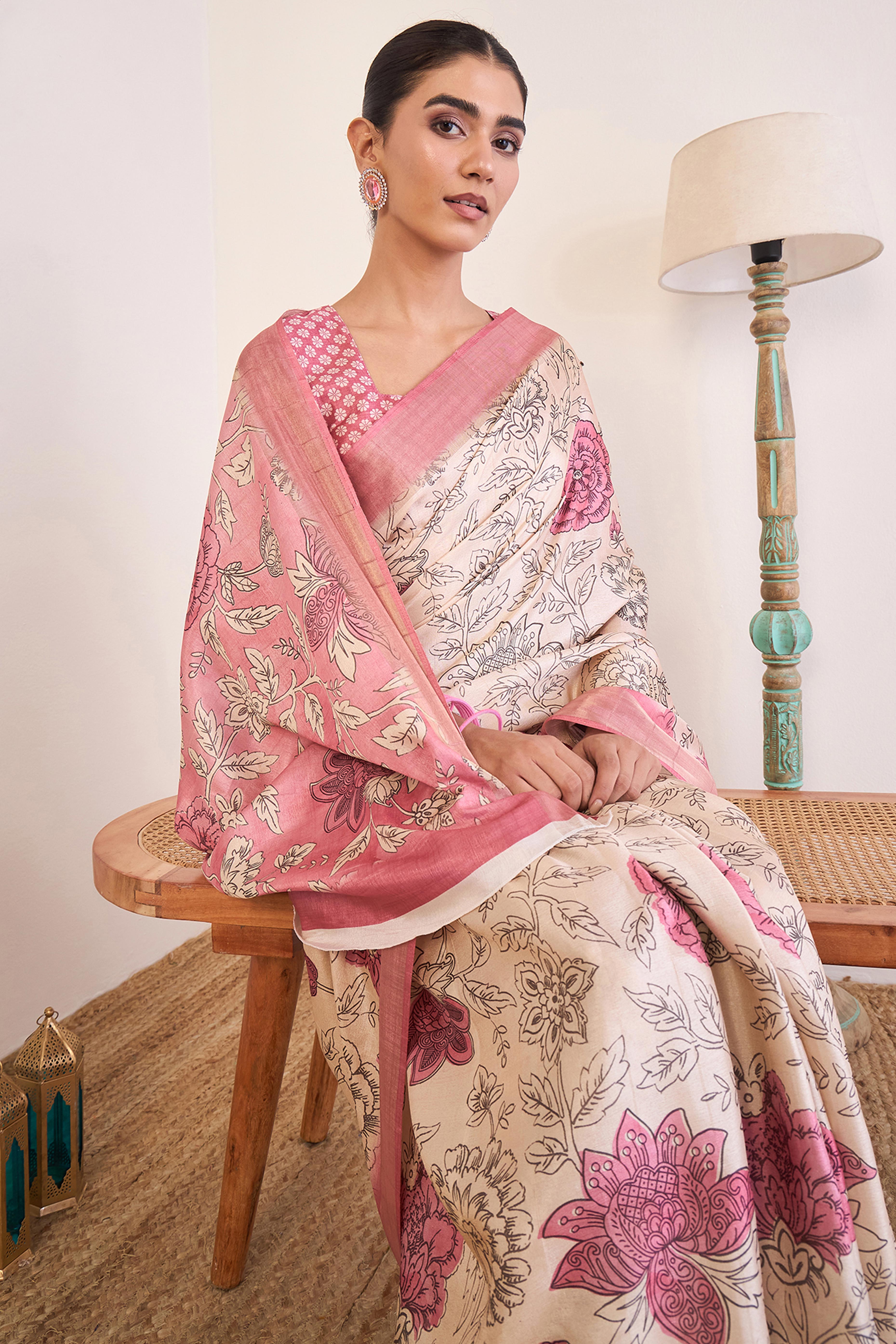 Elegant Pink Floral Printed Kotha Cotton Silk Saree Reflecting Subtle Sophistication