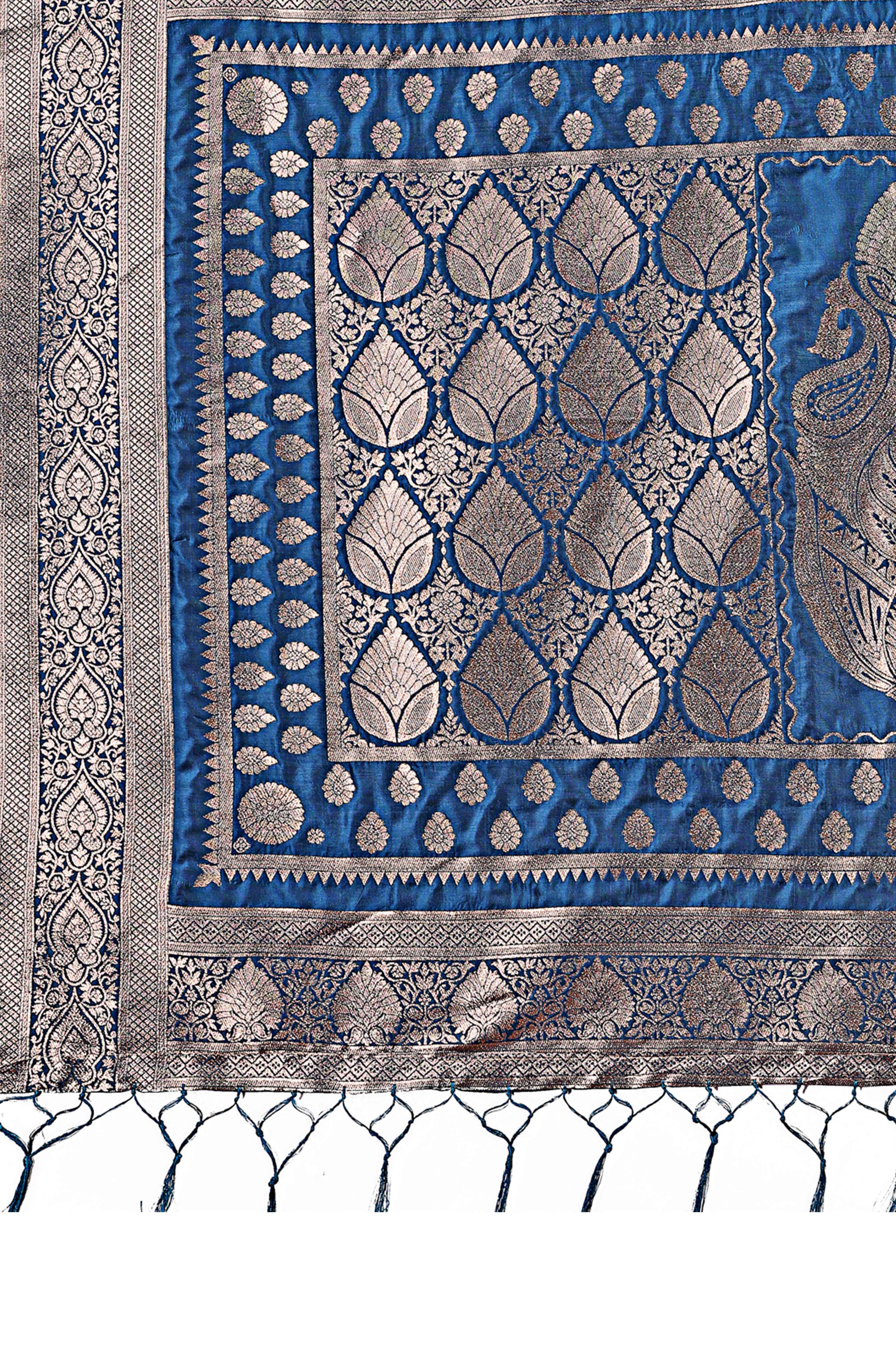 Elegant Blue Floral Zari Woven Kanjivaram Silk Saree Crafted for Timeless Festive Glamour
