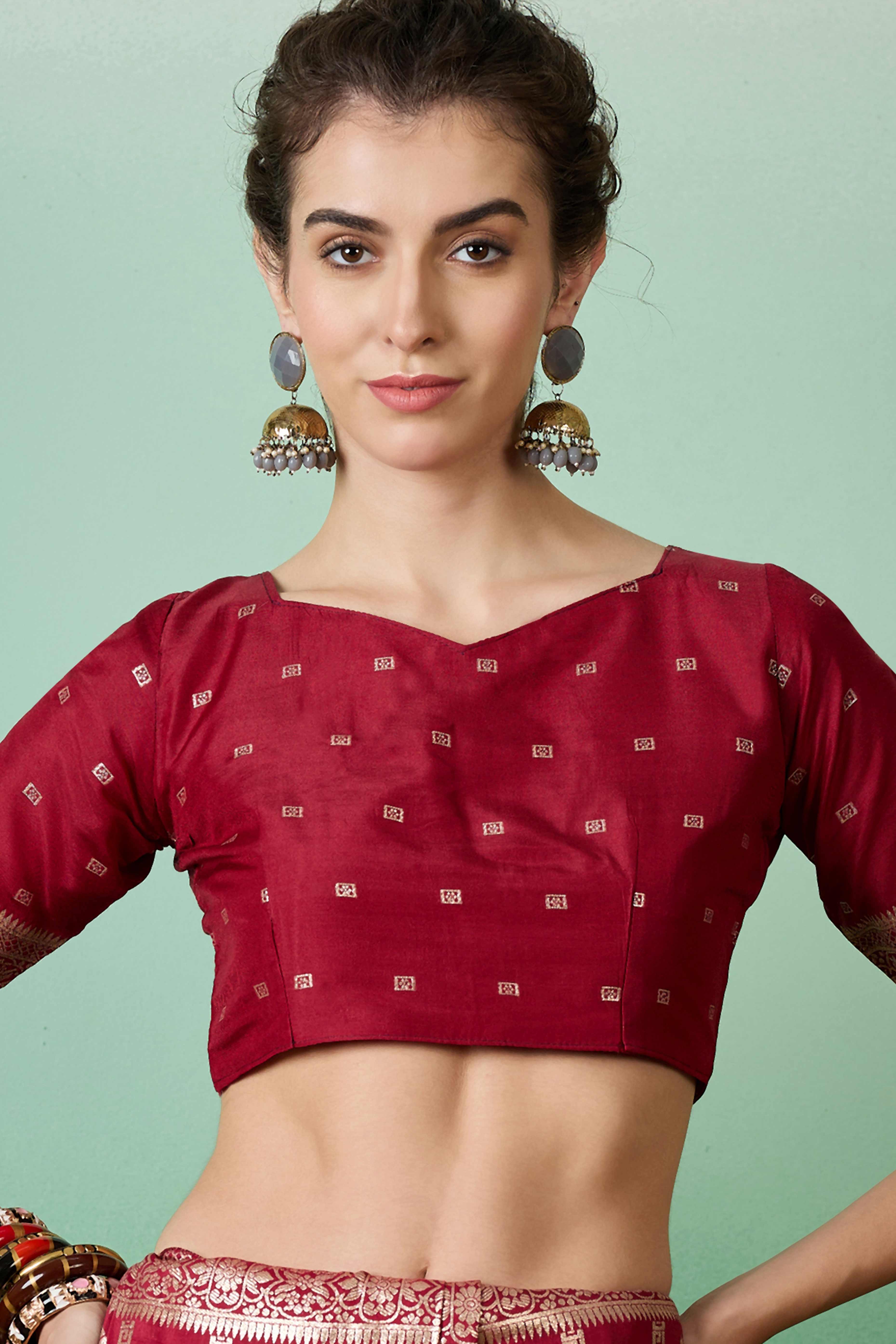 Maroon Jacquard Saree In Cotton Blend Featuring Elegant Floral Weaving & A Tasselled Pallu