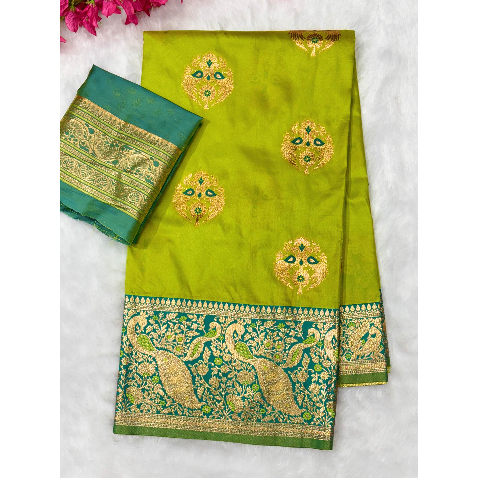 Green Banarasi Paithani Silk Saree With Floral Zari Weaving & Tassel Pallu