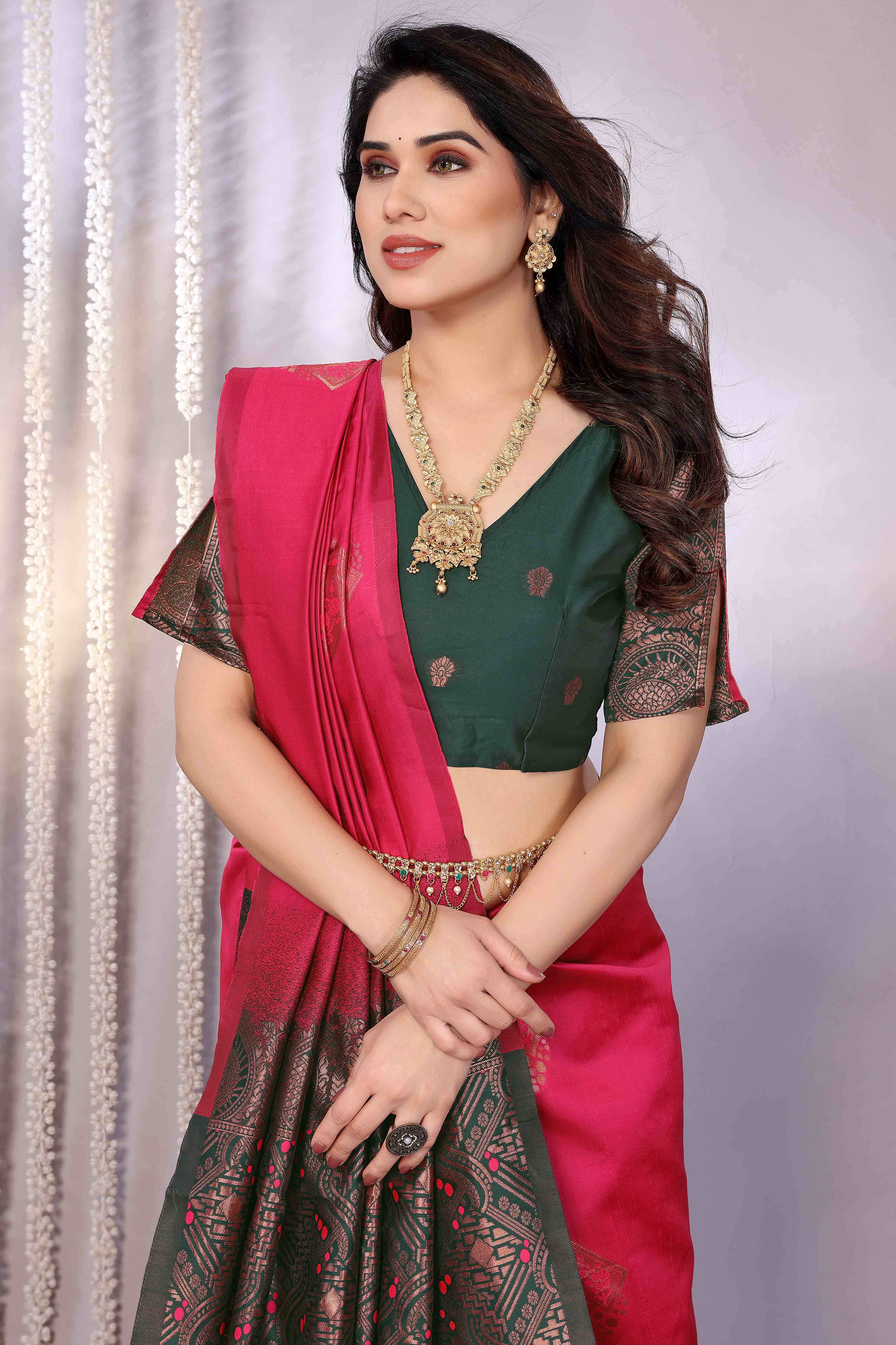 Pink Banarasi Silk Saree Adorned With Floral Zari Weaving