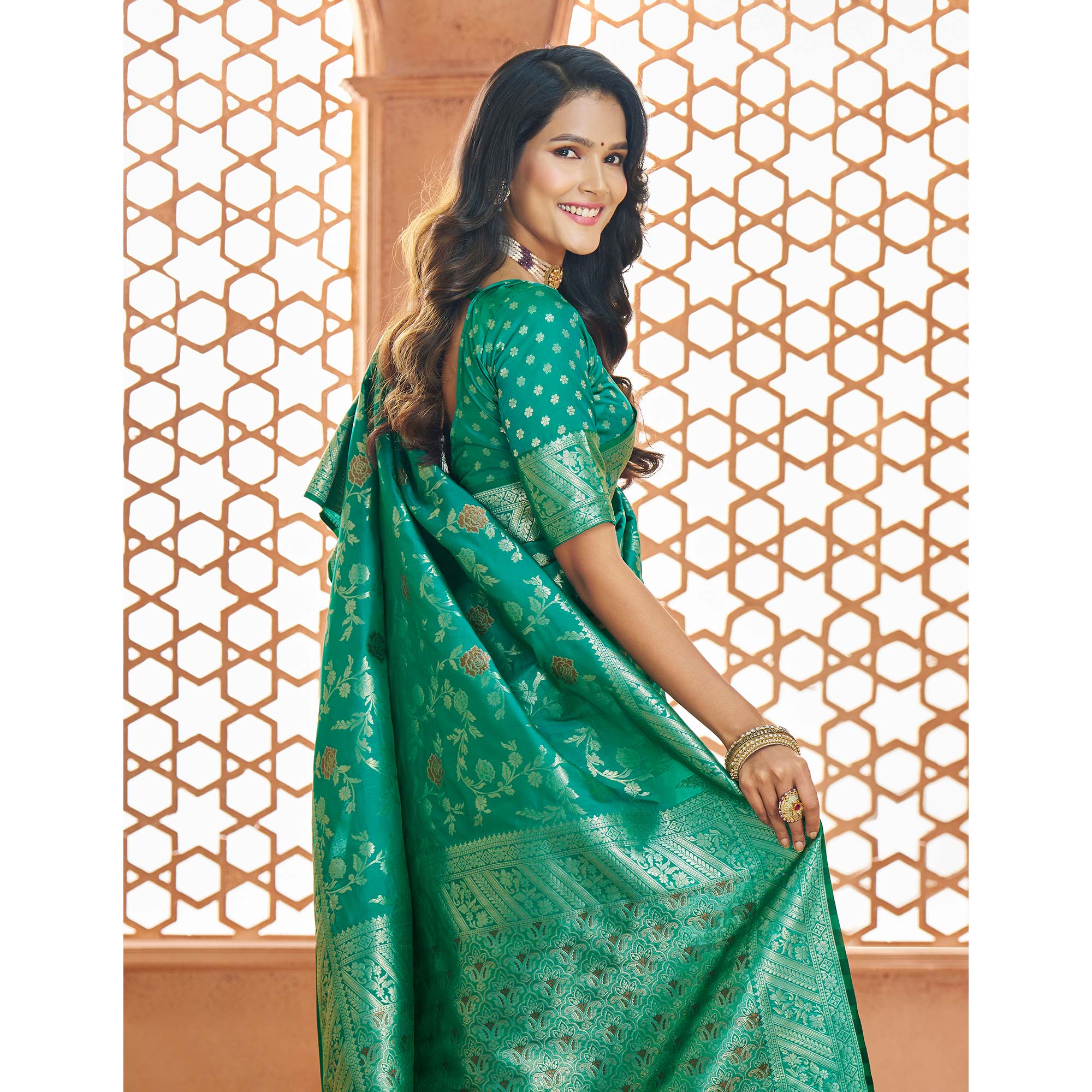 Rama Green Floral Woven Pure Banarasi Silk Saree