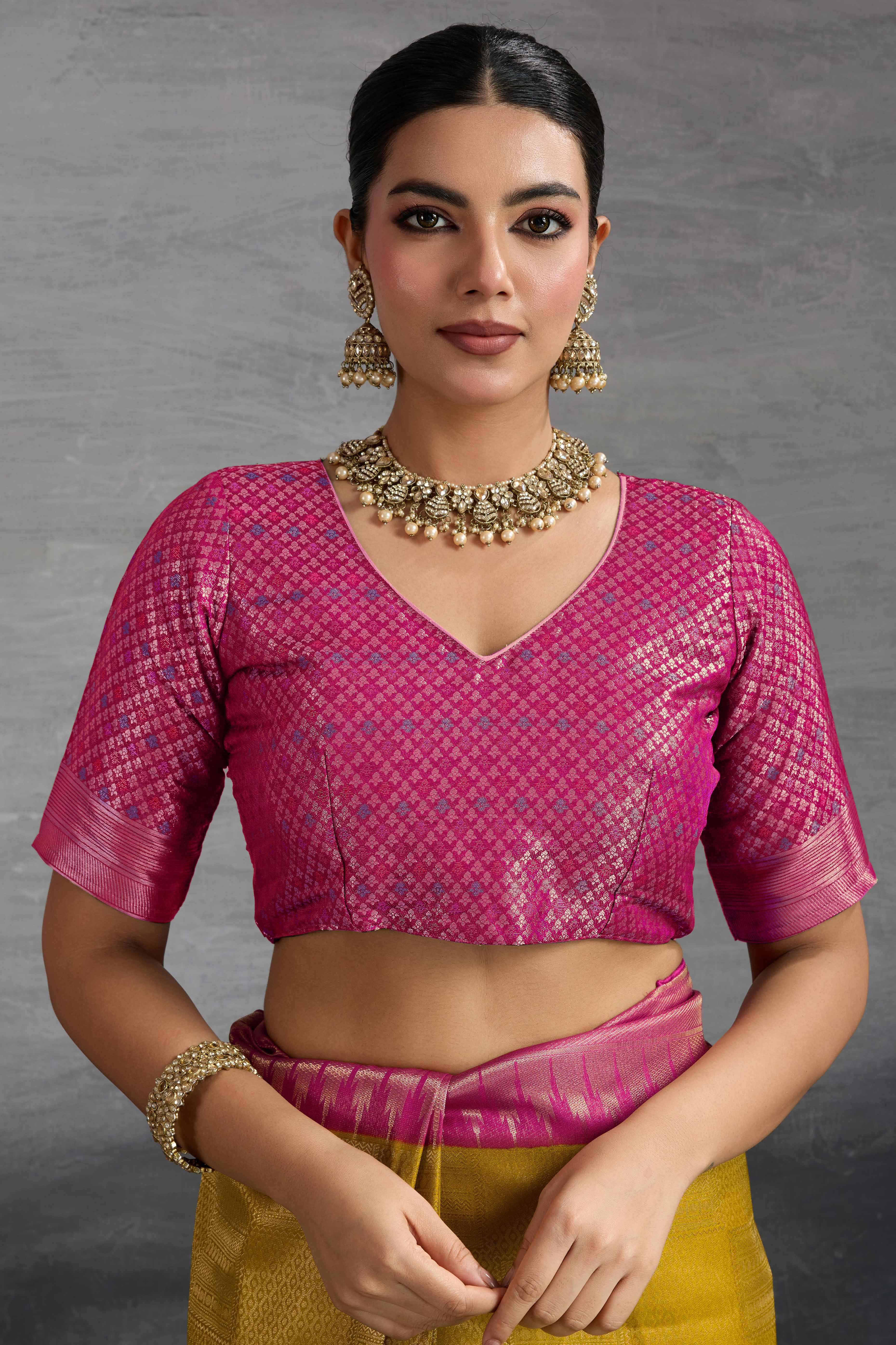 Mustard Silk Kanjivaram Saree Enhanced With Kadiyal Weaving Borders