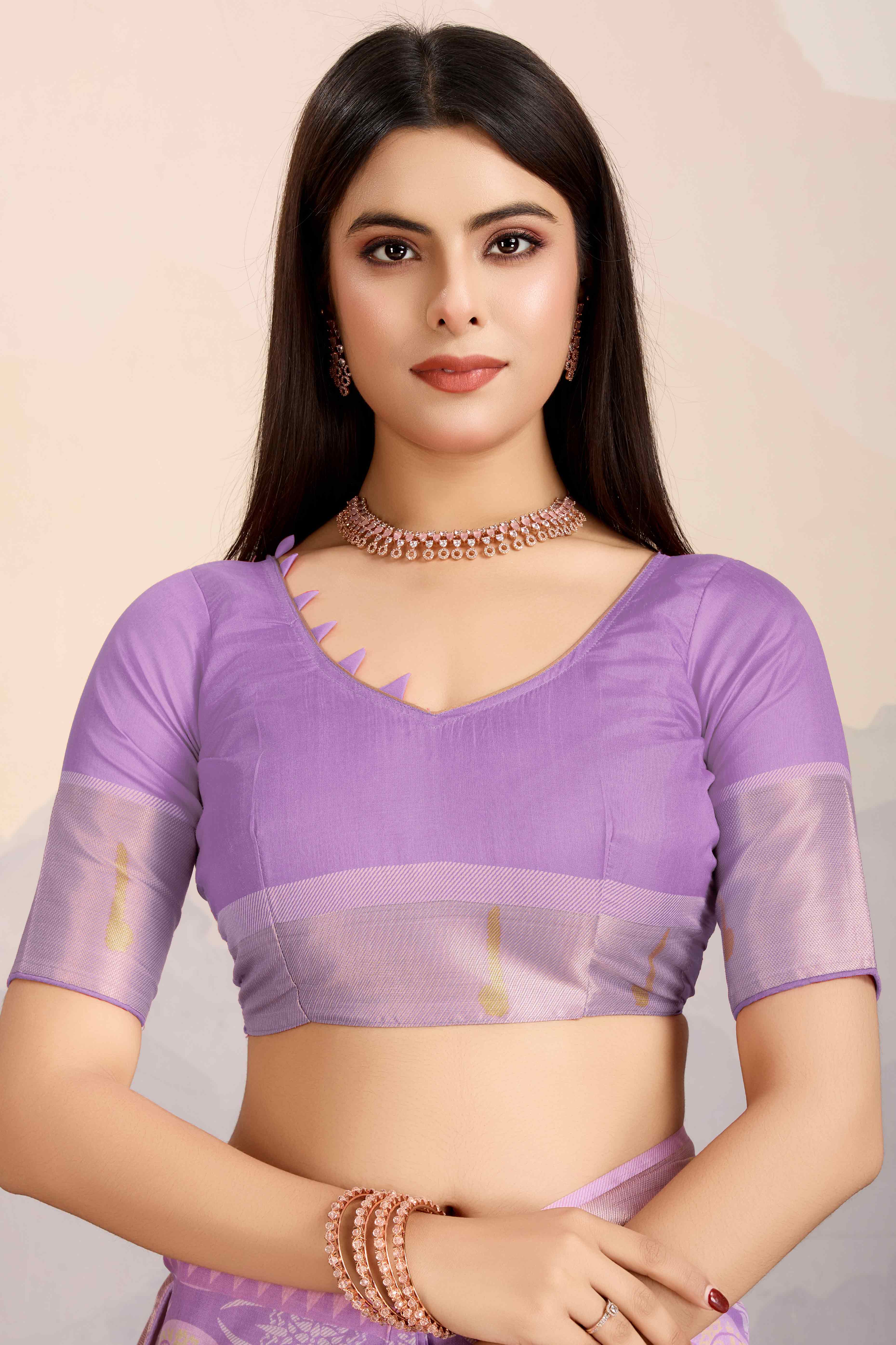 Lavender Digital Printed Dola Silk Saree With Exquisite Weaving Zari Border & Opulent Pallu