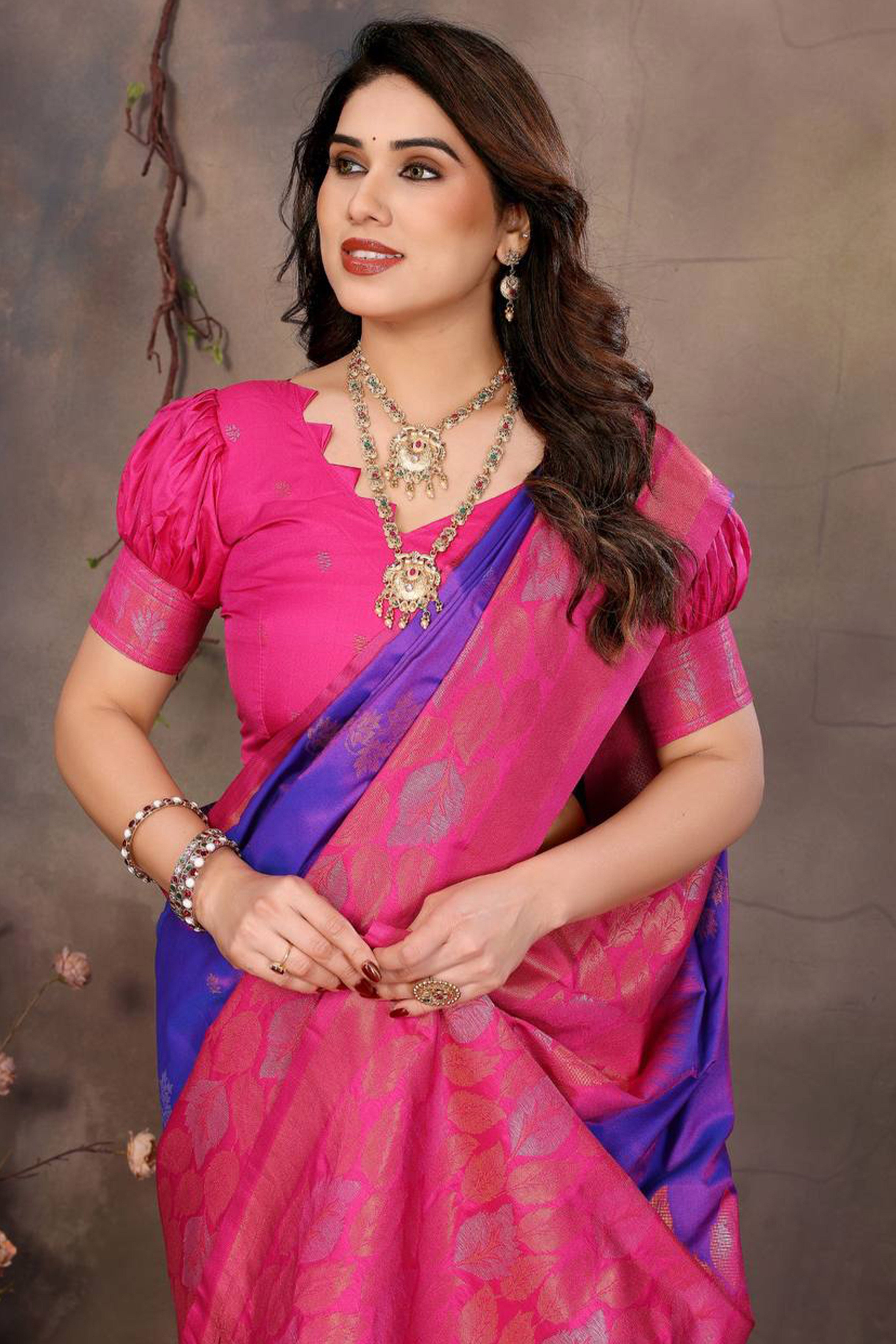 Purple Leaf & Floral Motif Banarasi Silk Saree With Luxurious Zari Weaving Two Tone Weaving