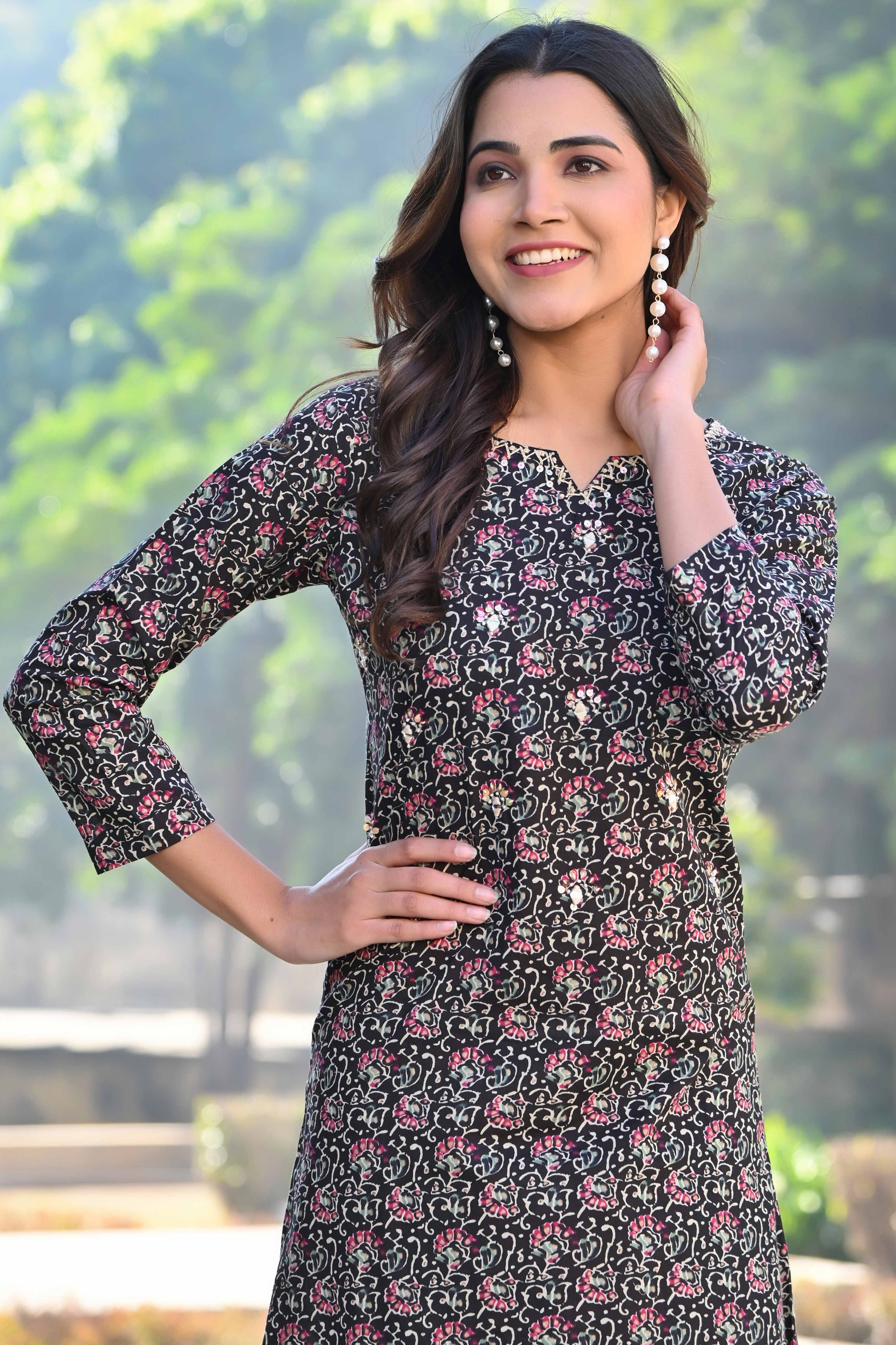 Black Floral Printed Pure Cotton Straight Kurti