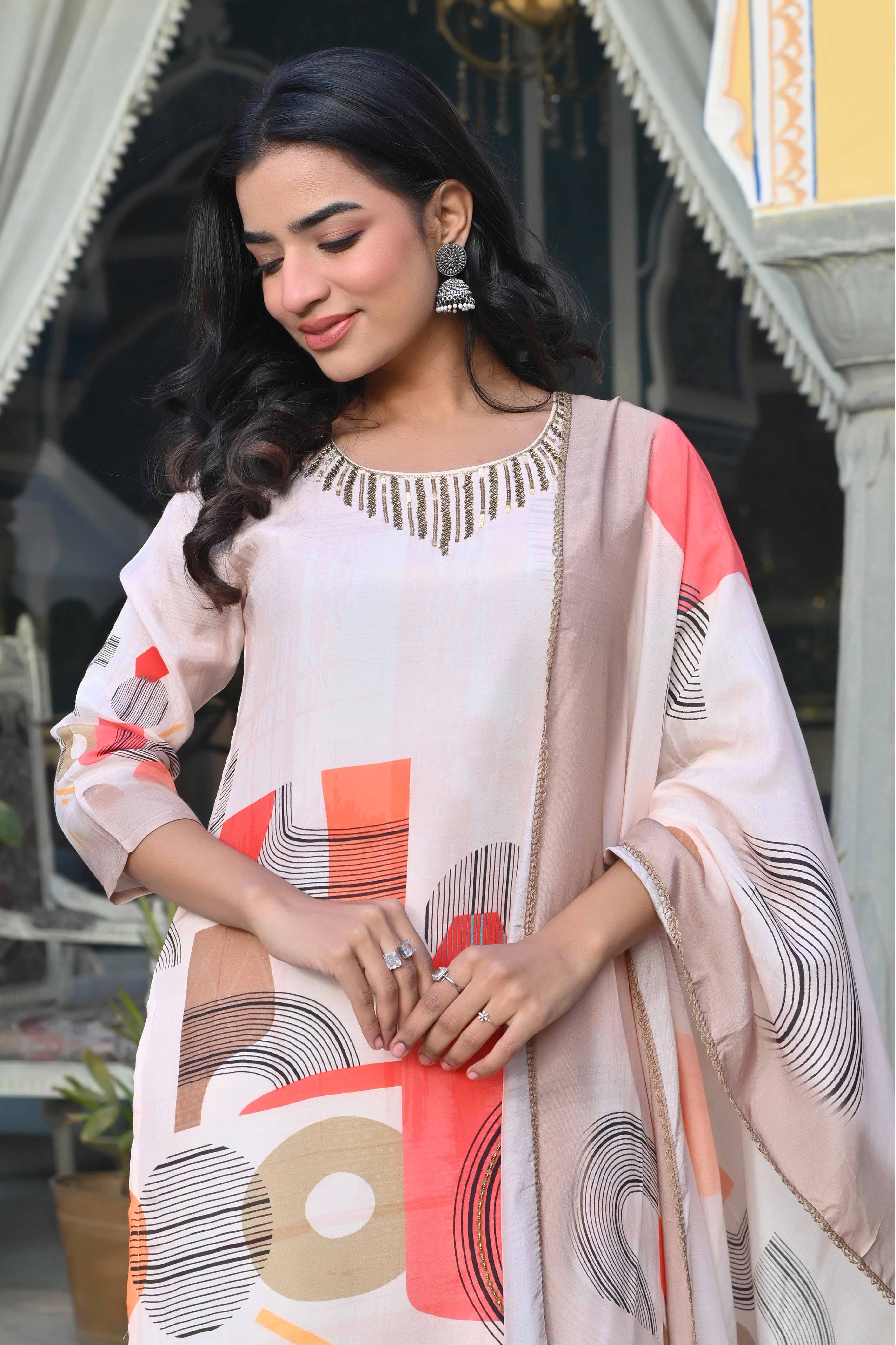 Cream Geometric Printed Muslin Straight Salwar Suit