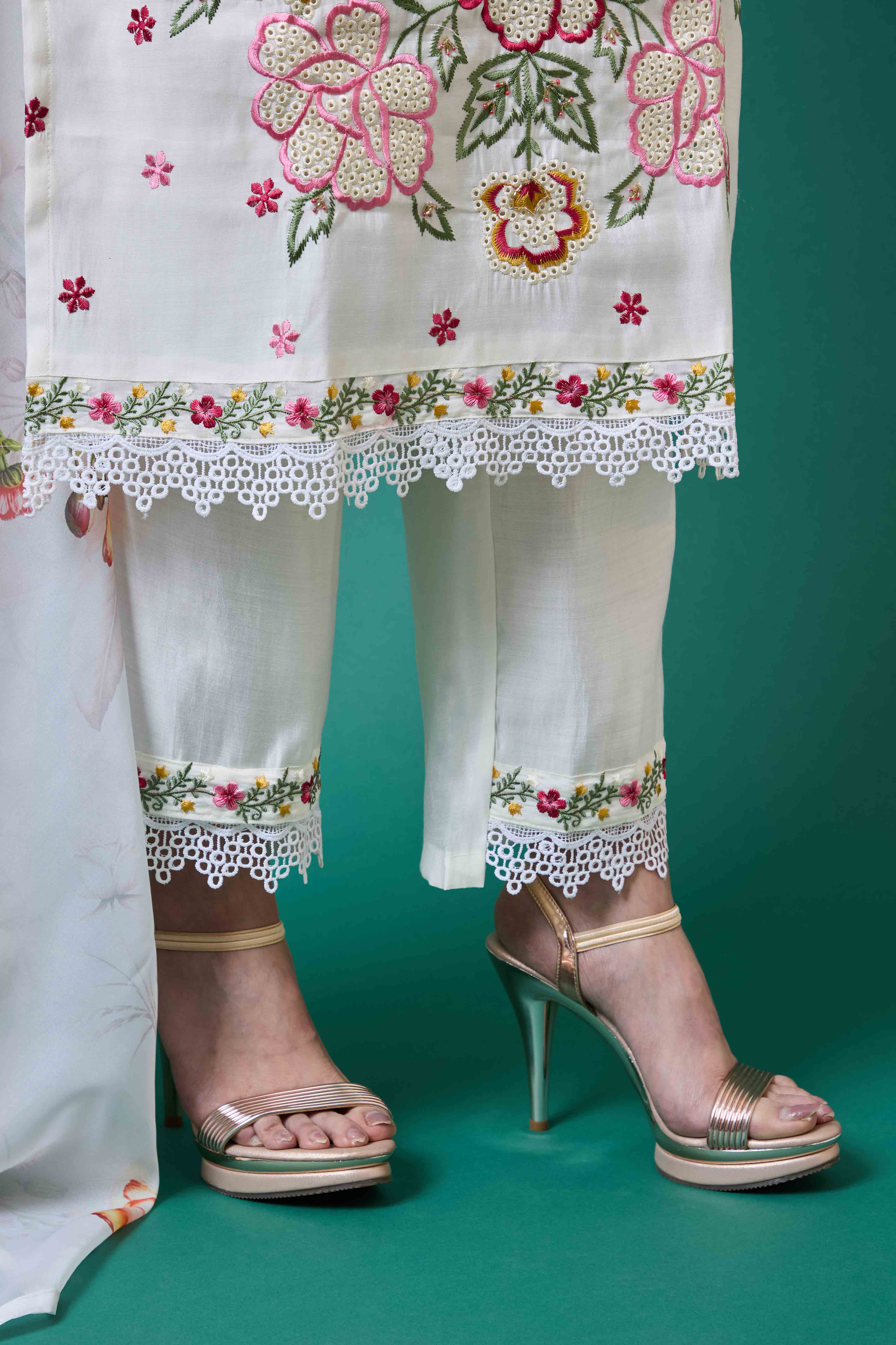 White Floral Embroidered Chanderi Silk Salwar Suit