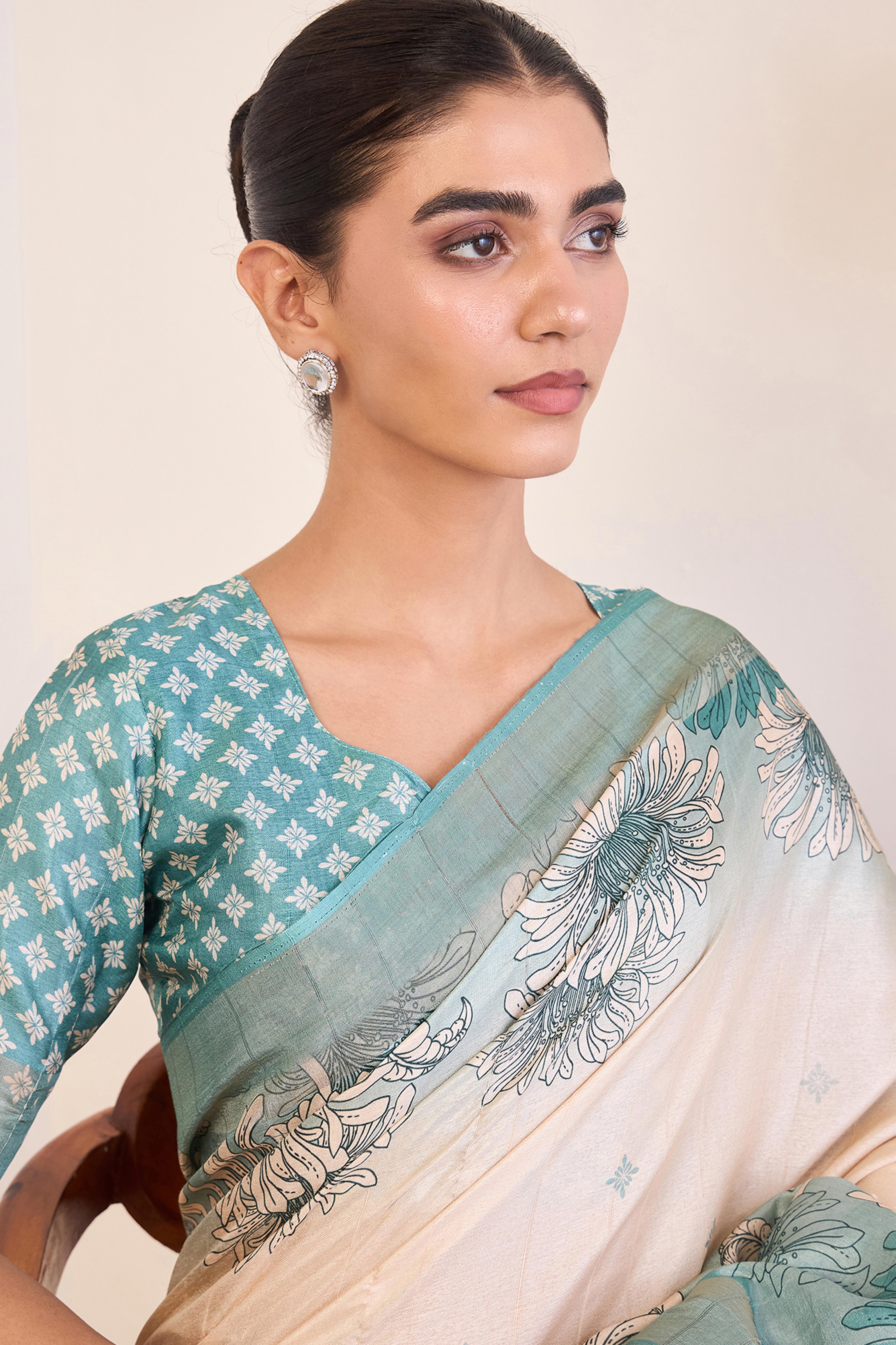 Elegant Light Blue Floral Printed Kotha Cotton Silk Saree Reflecting Subtle Sophistication
