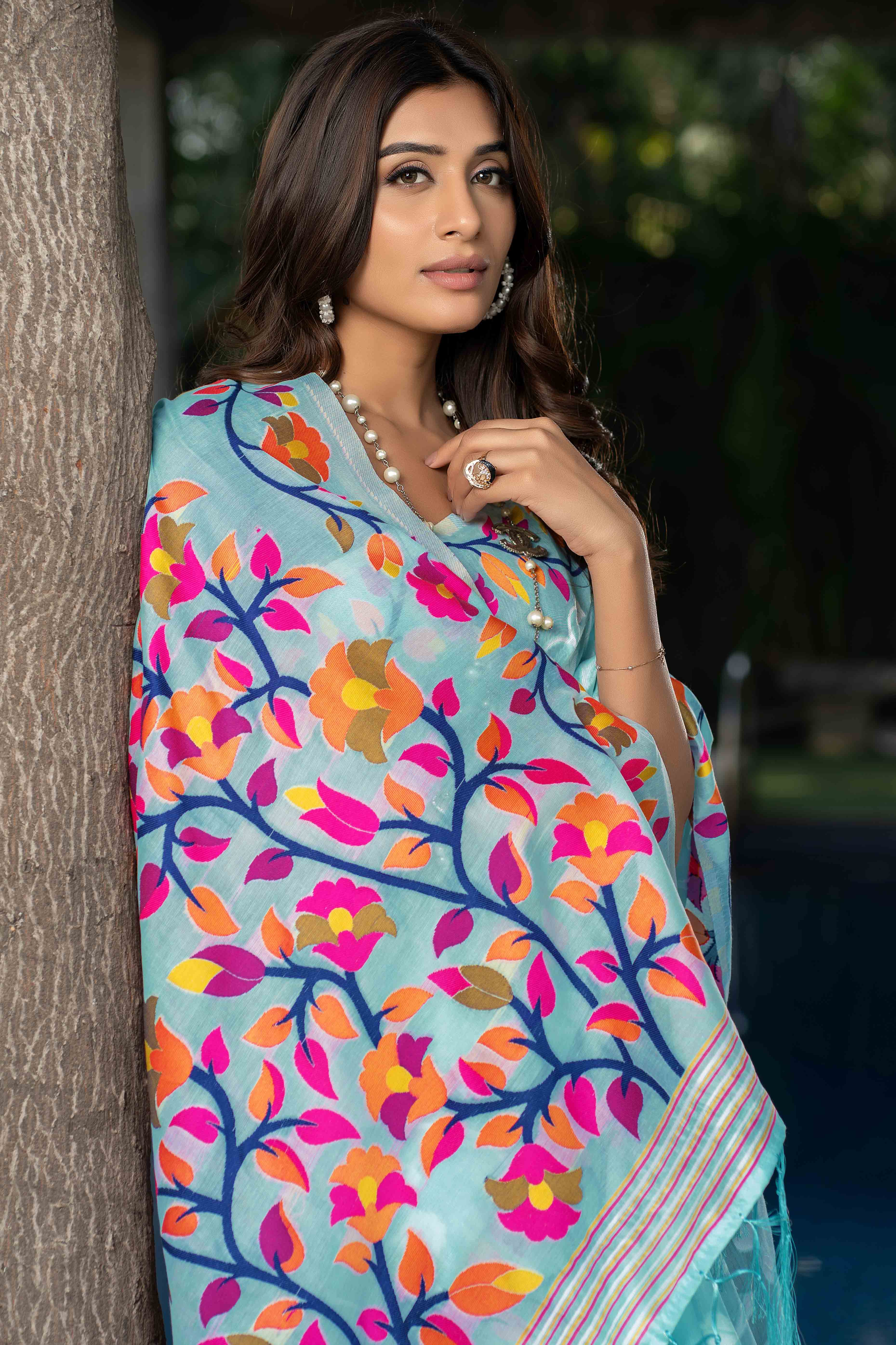 Blue Floral Woven Cotton Jacquard Jamdani Saree With A Graceful Tassel Border