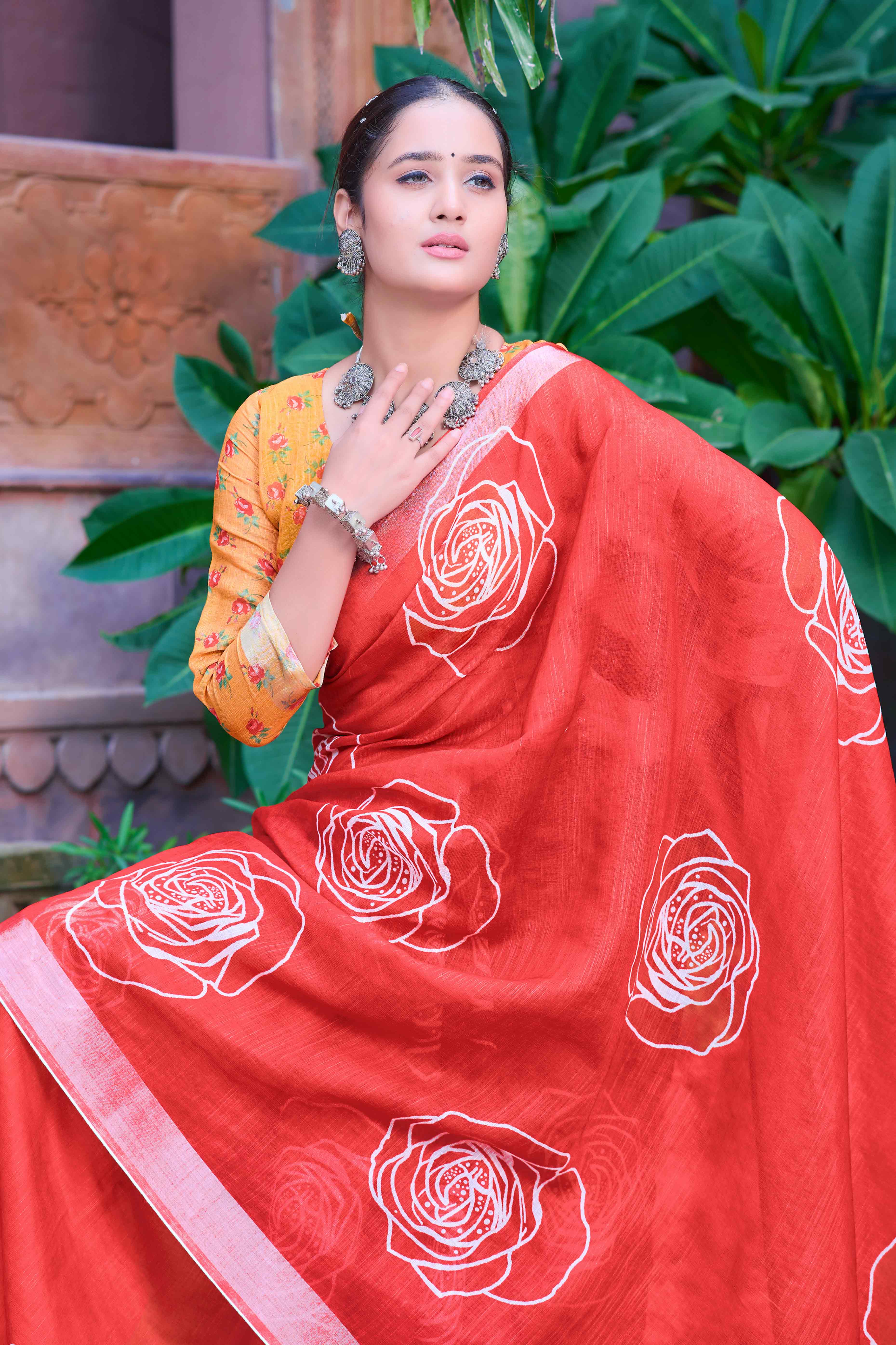 Red Floral Printed Linen Saree