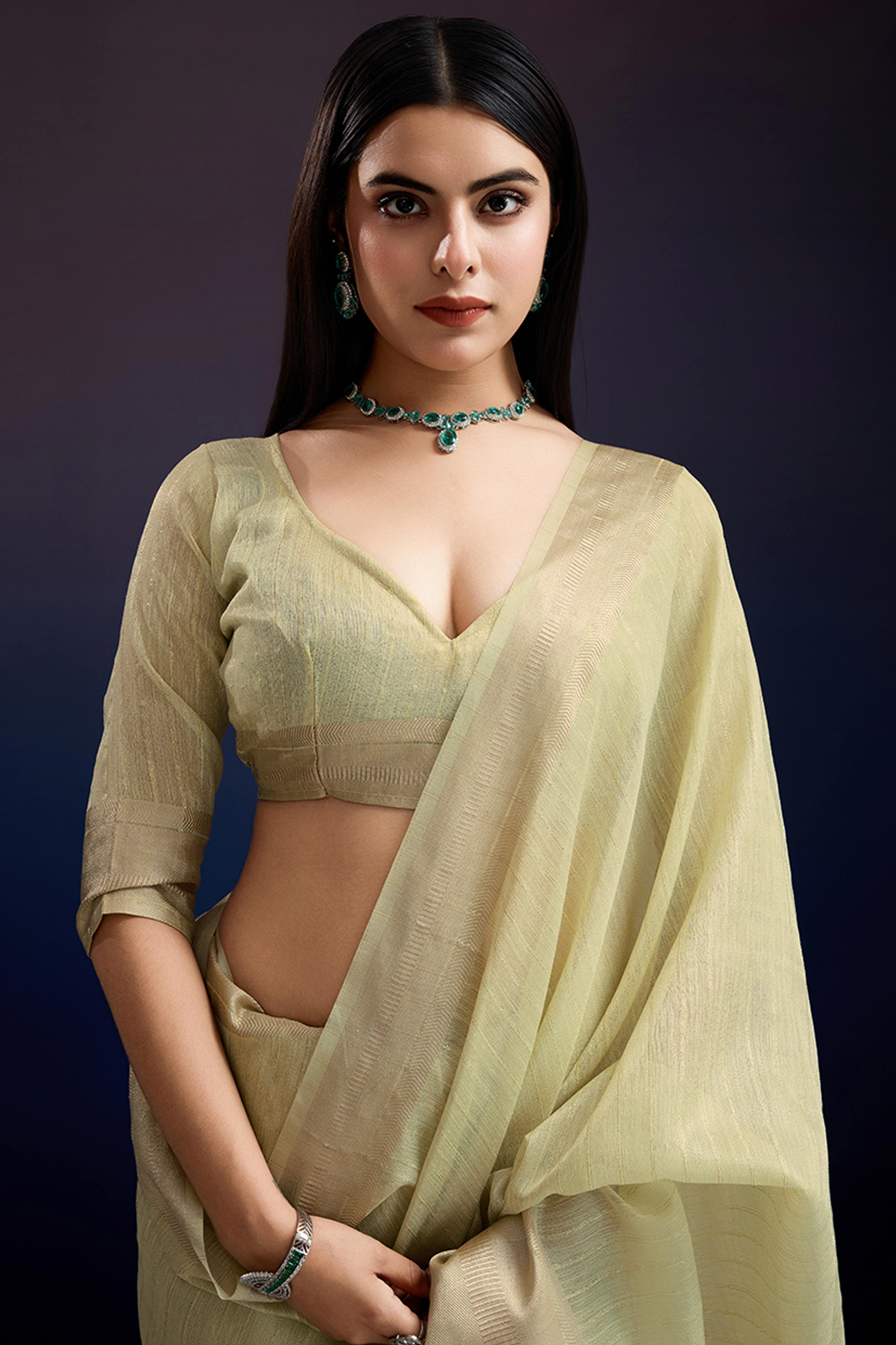 Festive Wear Green Zari Woven Saree in Pure Linen Fabric