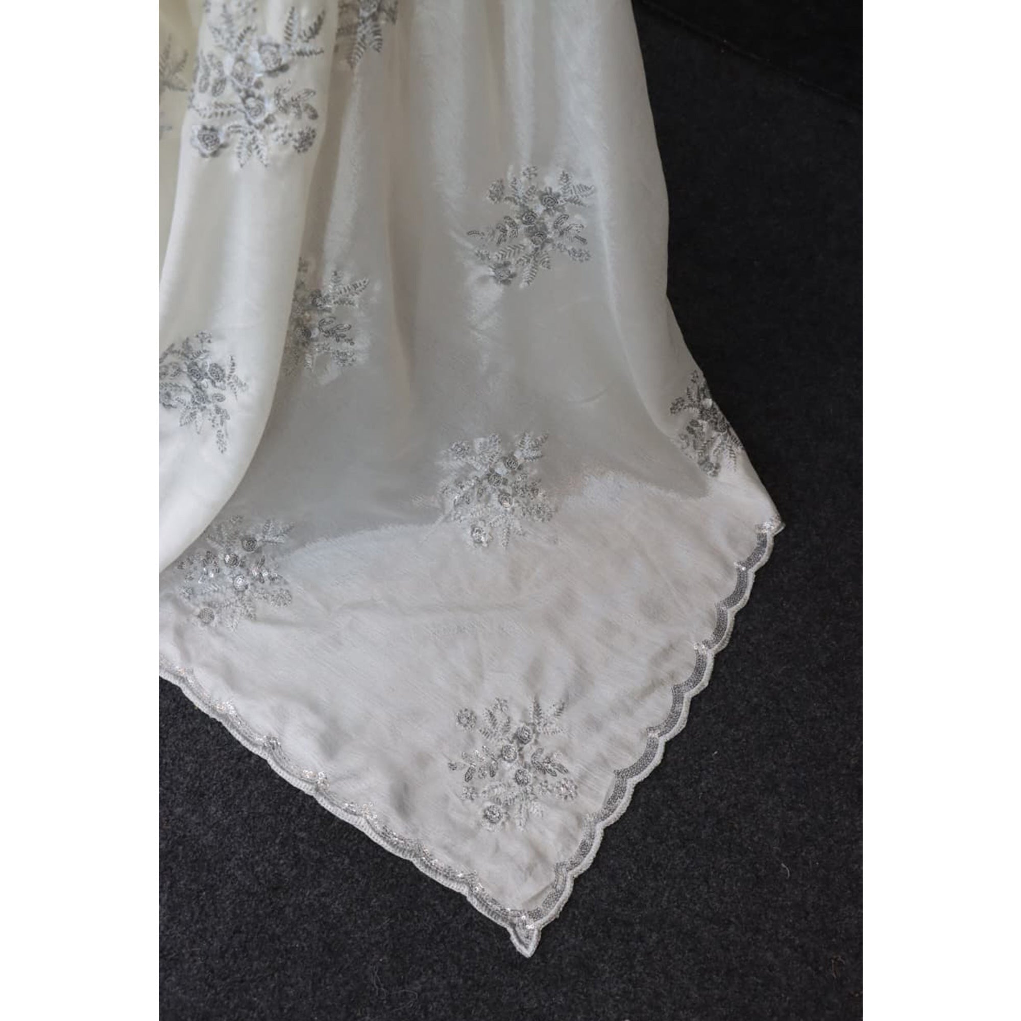 Designer Off White Pure Chinon Saree Highlighted with Elegant Sequins Embroidery