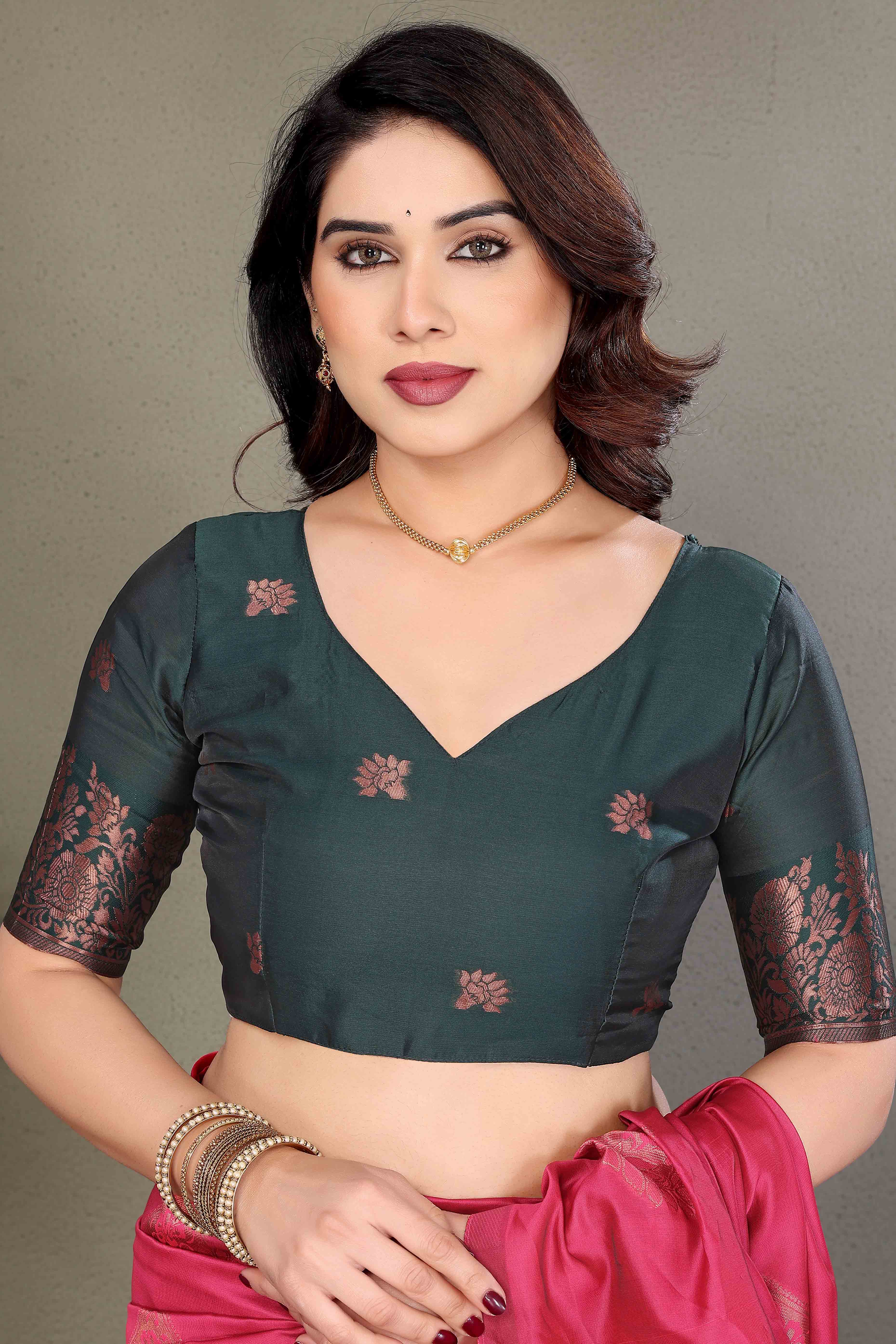 Pink Banarasi Silk Saree With Exquisite Floral Zari Weaving